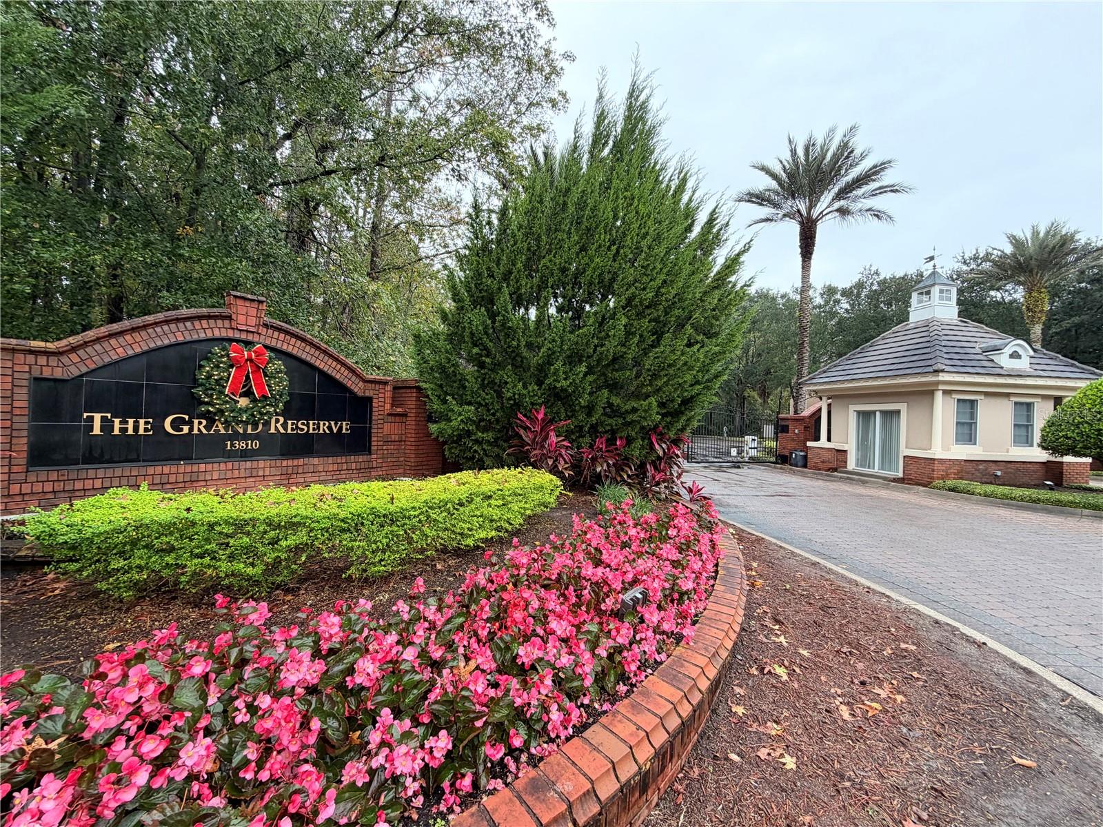 Image 3 of 30 For 13810 Sutton Park Drive N 123