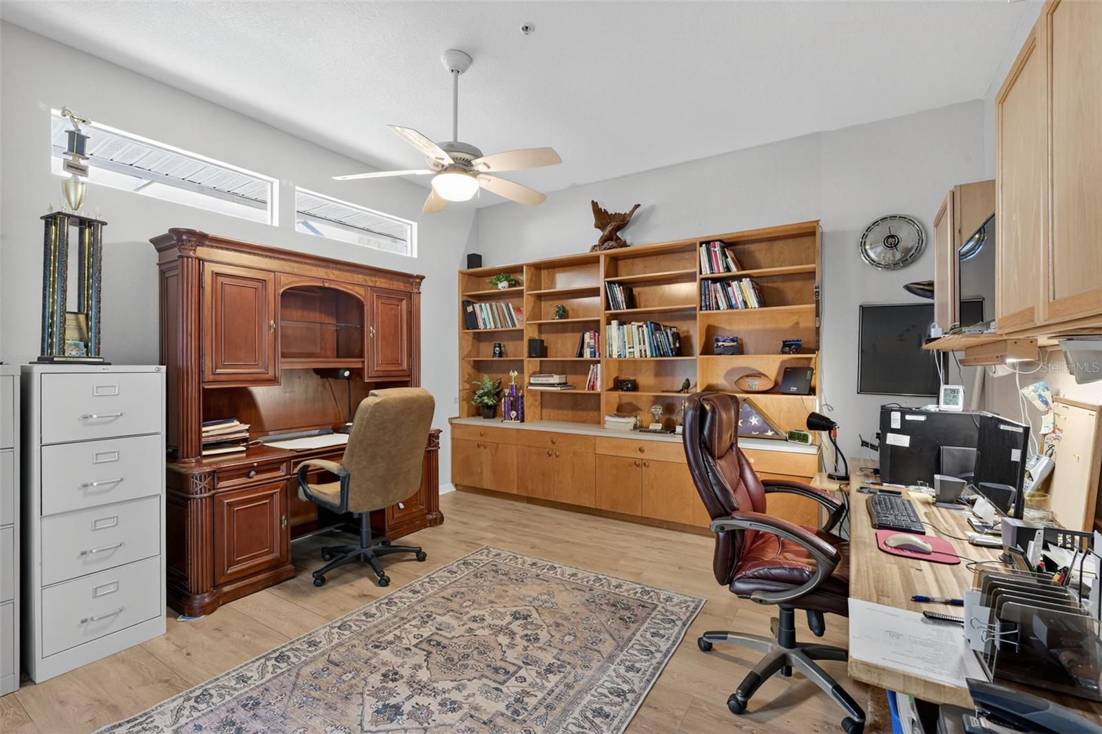 Image 11 of 42 For 820 Bayshore Drive