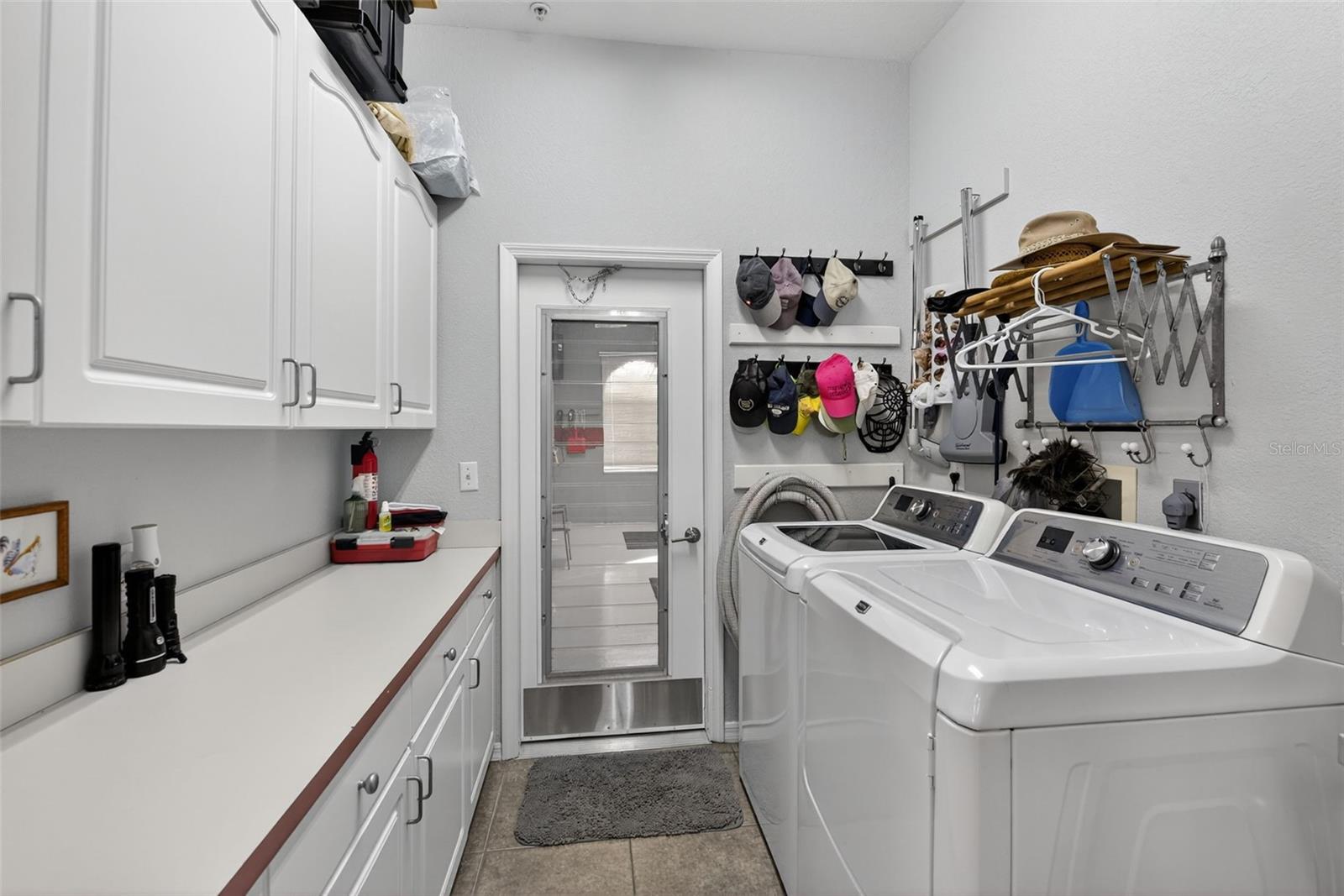 Image 13 of 42 For 820 Bayshore Drive