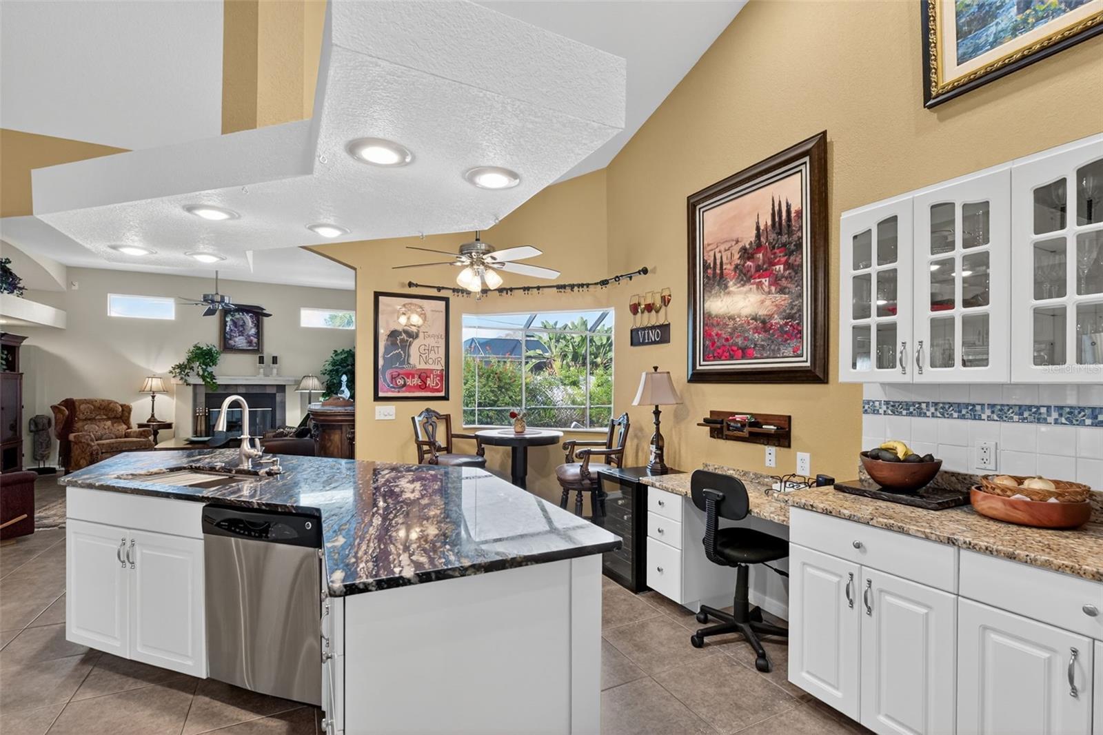 Image 18 of 42 For 820 Bayshore Drive