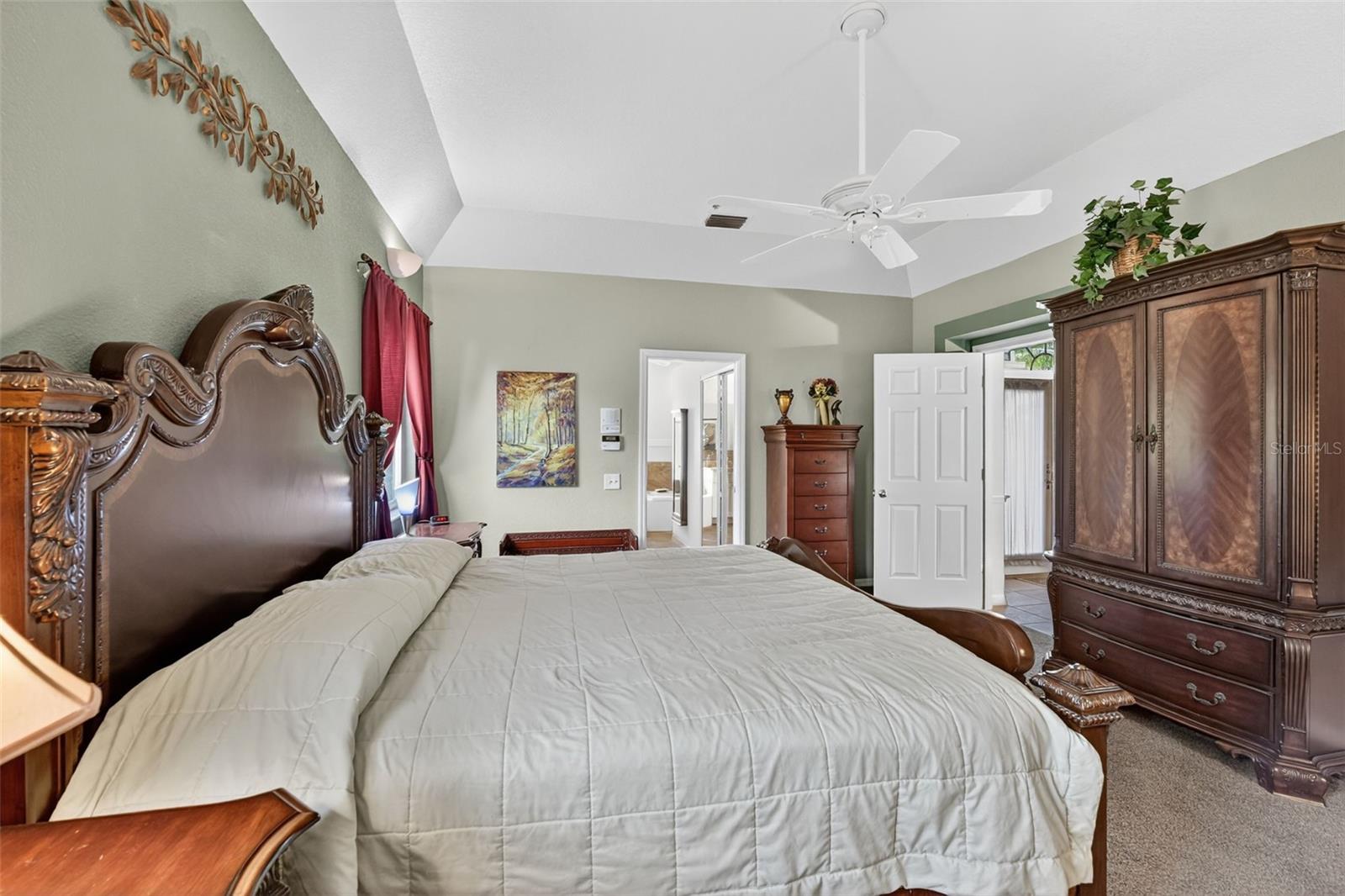 Image 21 of 42 For 820 Bayshore Drive