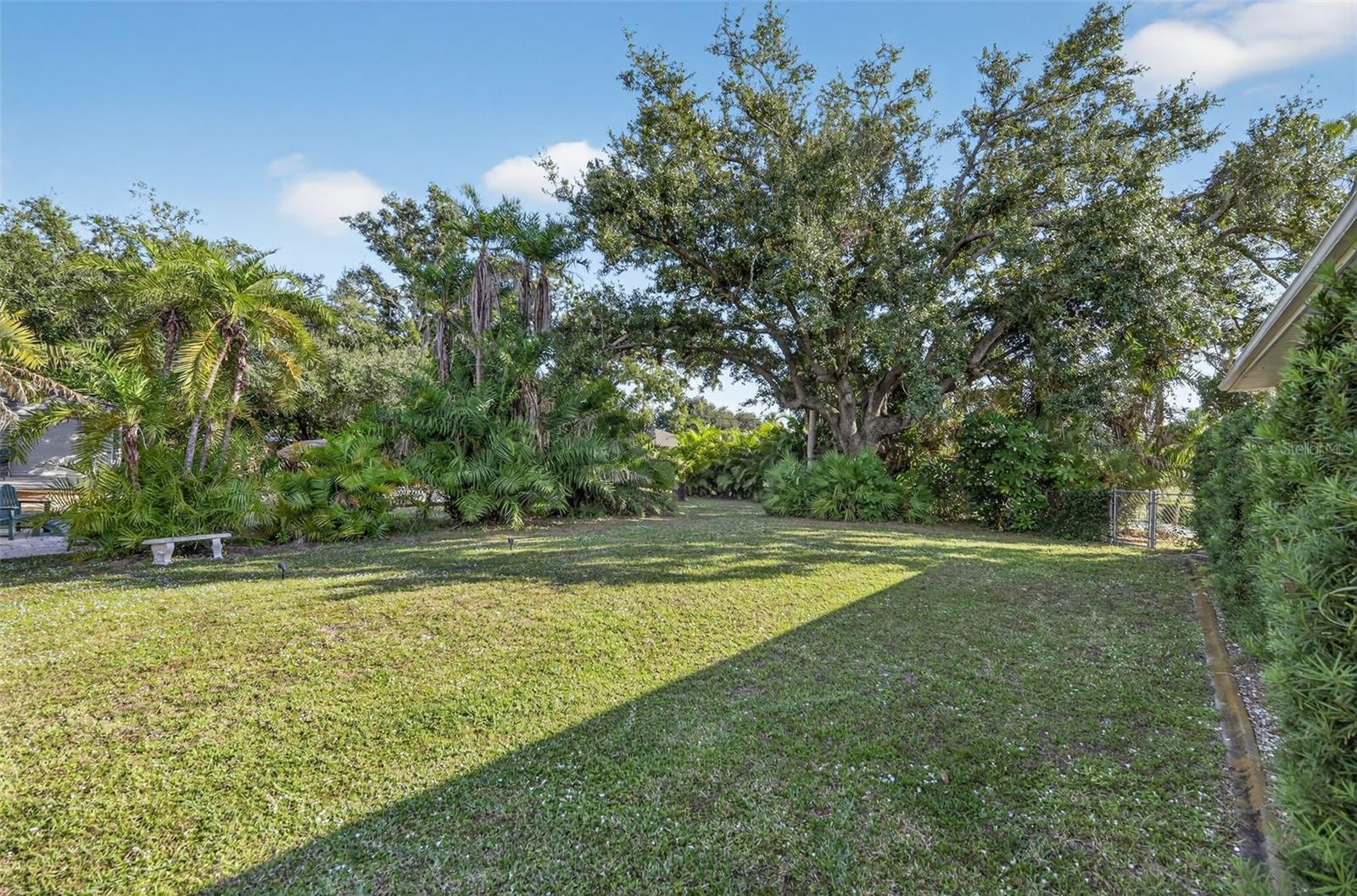 Image 38 of 42 For 820 Bayshore Drive