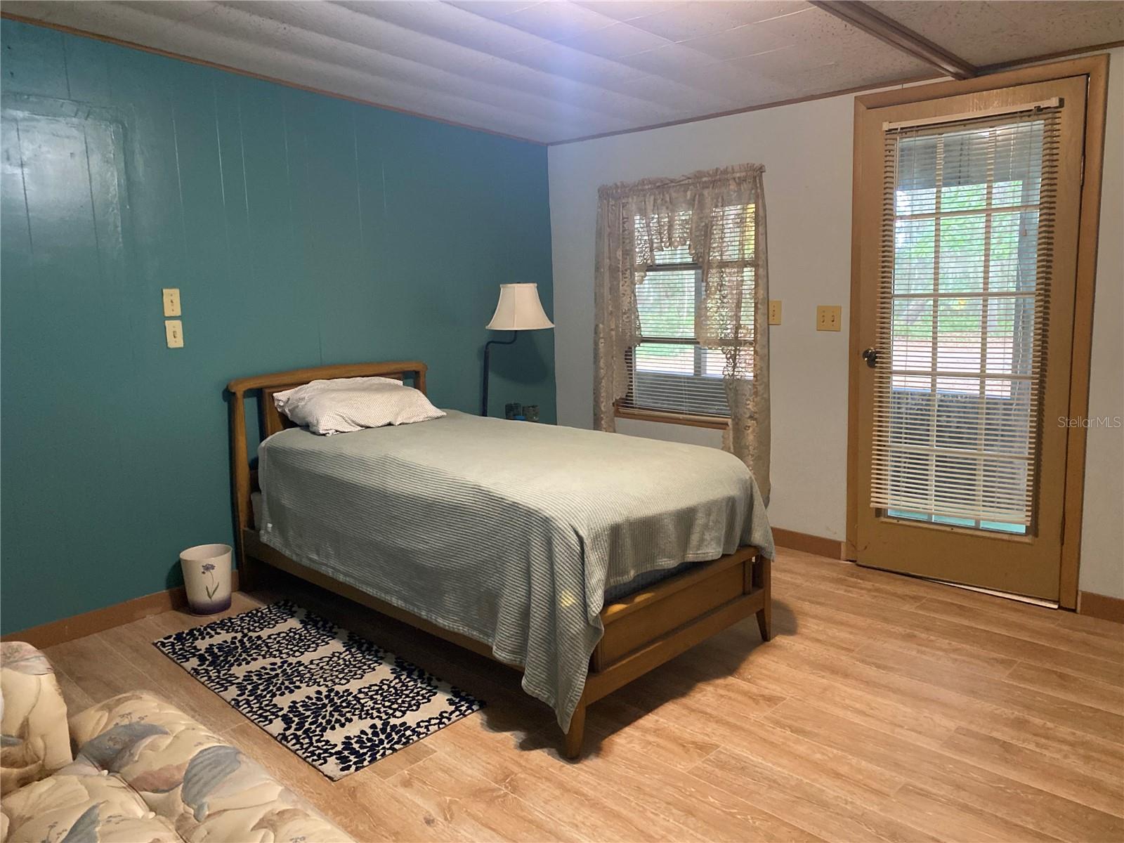 Image 15 of 34 For 8093 Breezy Point Road E