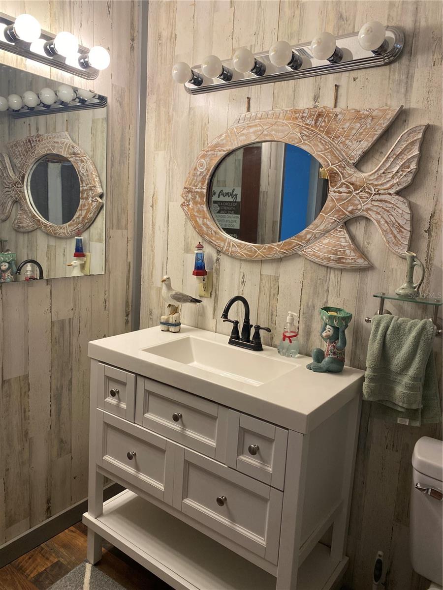 Image 16 of 34 For 8093 Breezy Point Road E