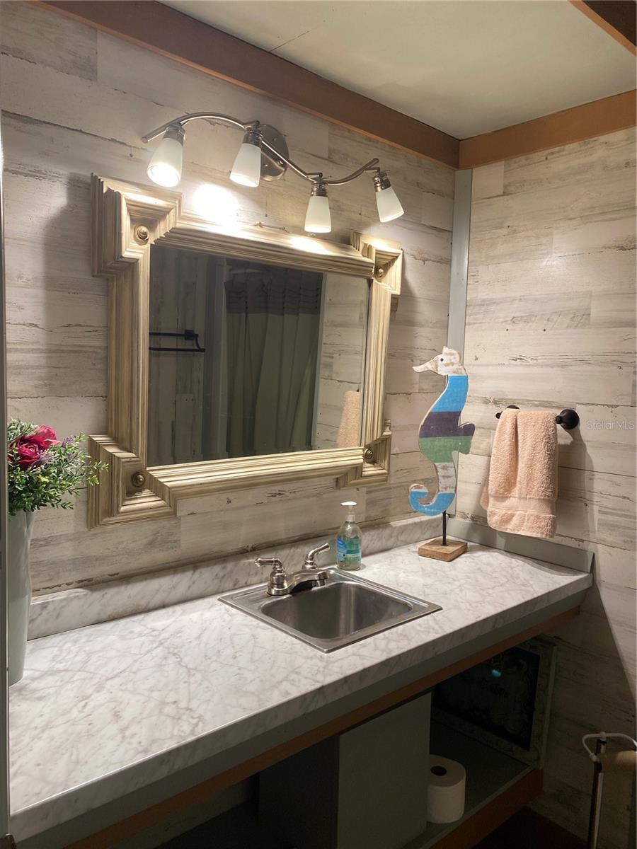 Image 28 of 34 For 8093 Breezy Point Road E