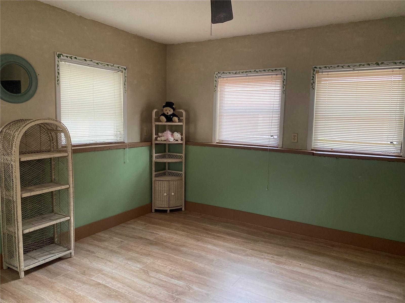 Image 29 of 34 For 8093 Breezy Point Road E