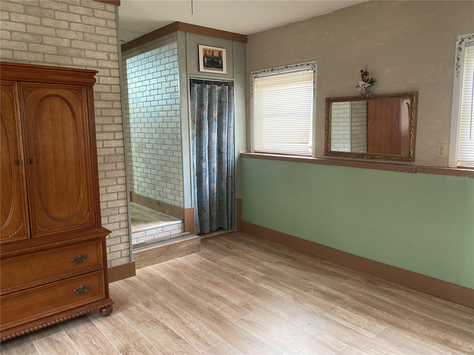 Image 30 of 34 For 8093 Breezy Point Road E