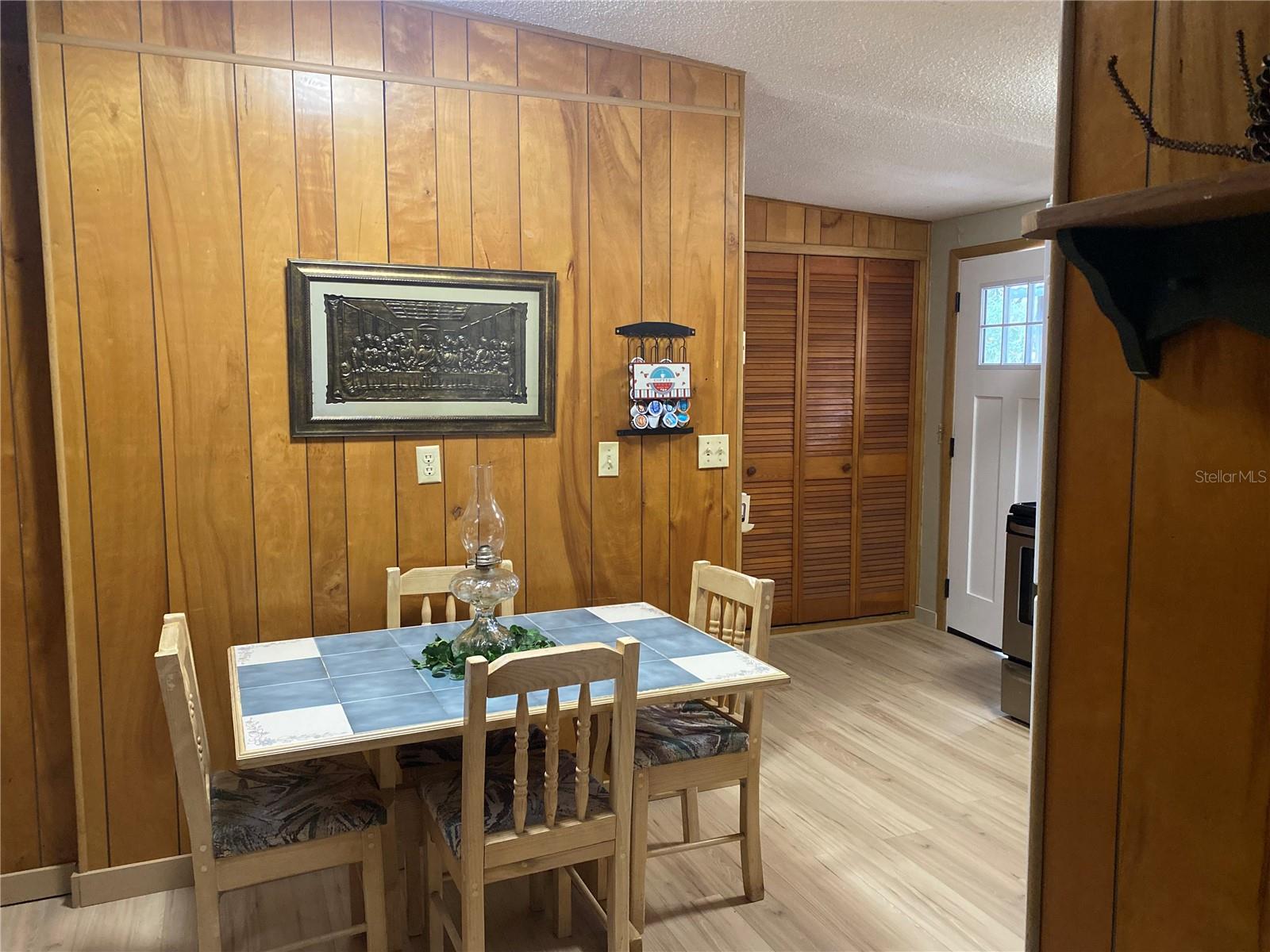 Image 8 of 34 For 8093 Breezy Point Road E