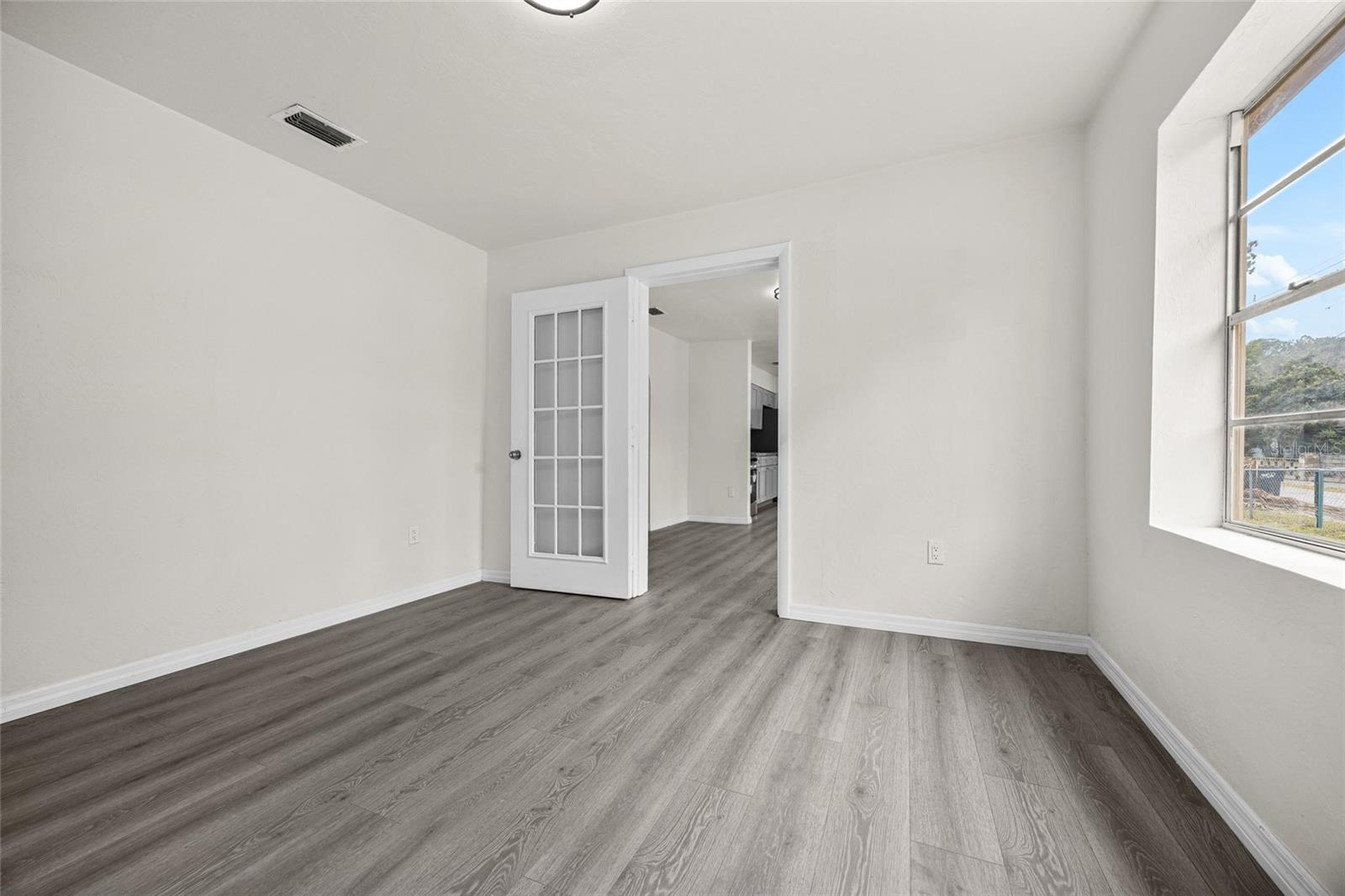 Image 10 of 19 For 2203 8th Avenue