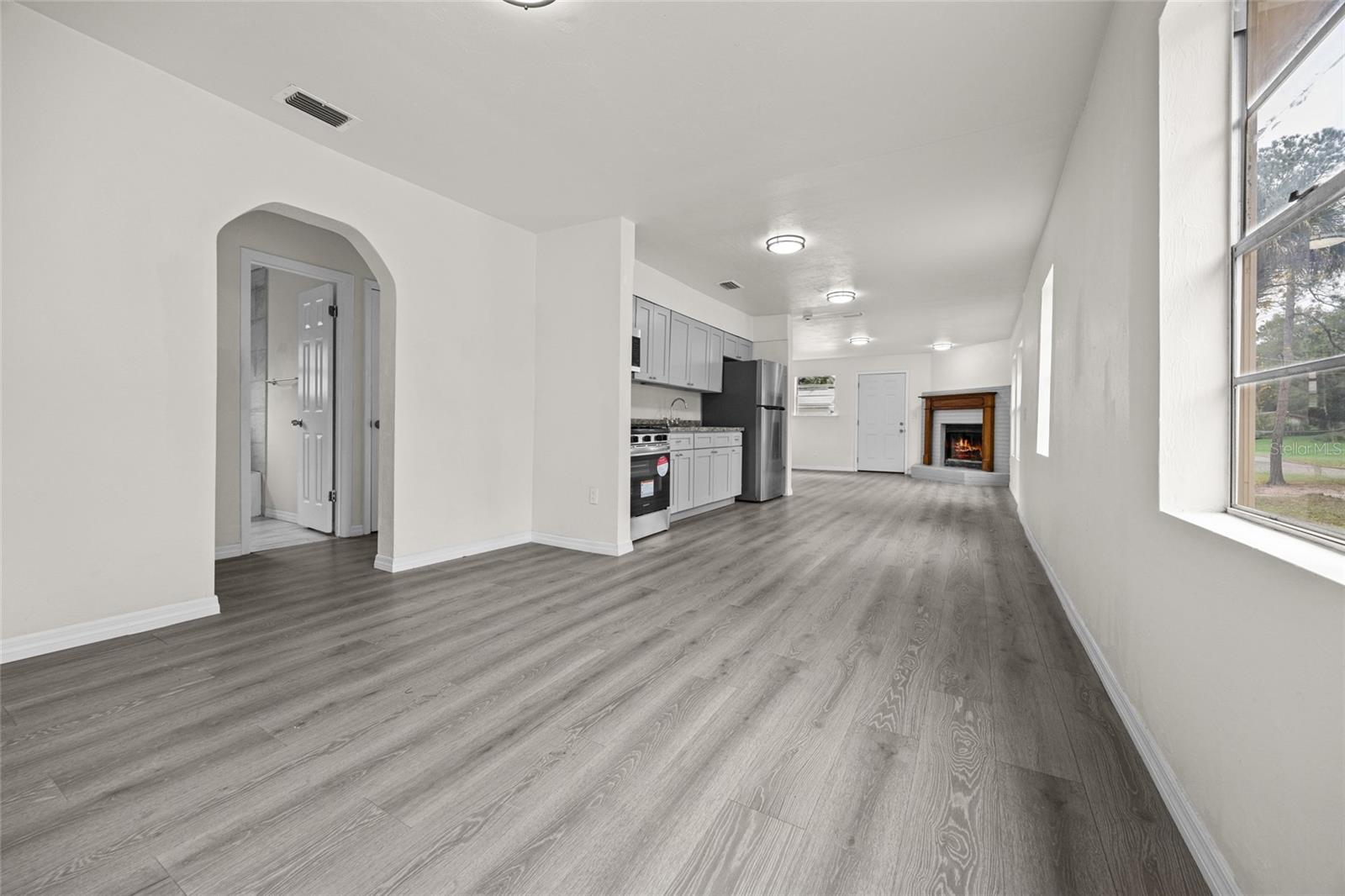 Image 7 of 19 For 2203 8th Avenue