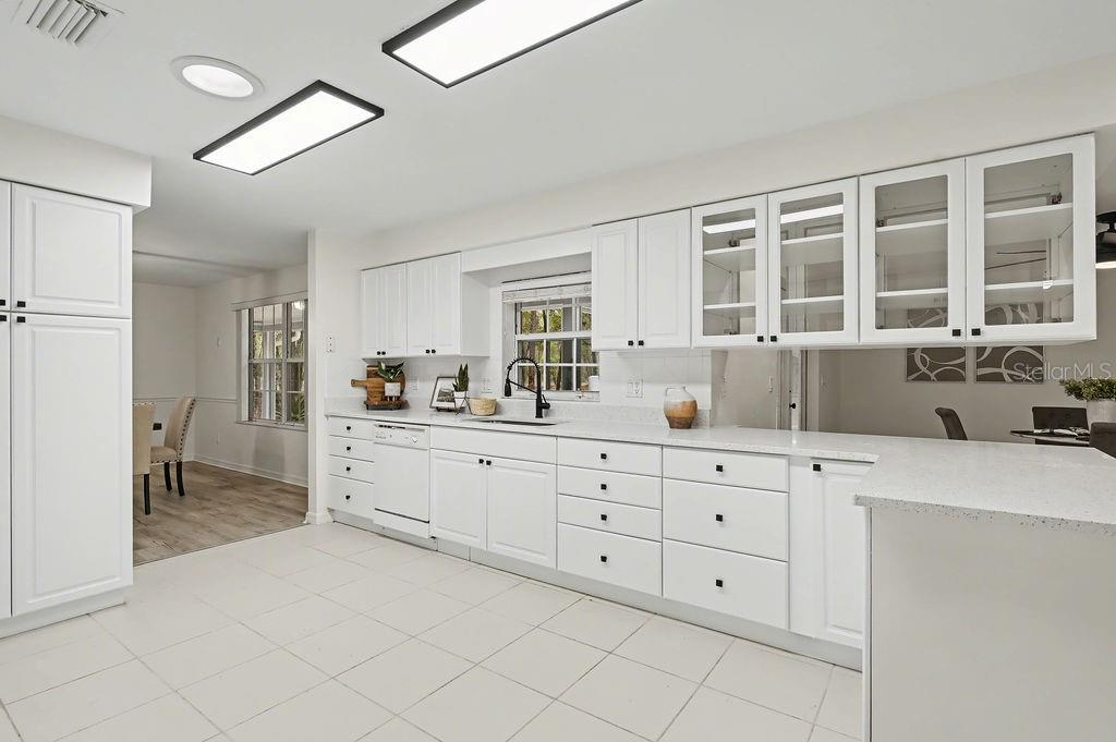 Image 12 of 42 For 11109 224 Terrace