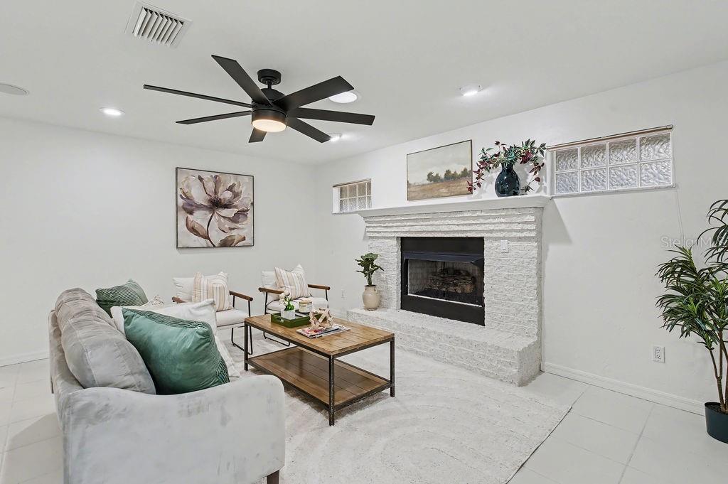 Image 24 of 42 For 11109 224 Terrace