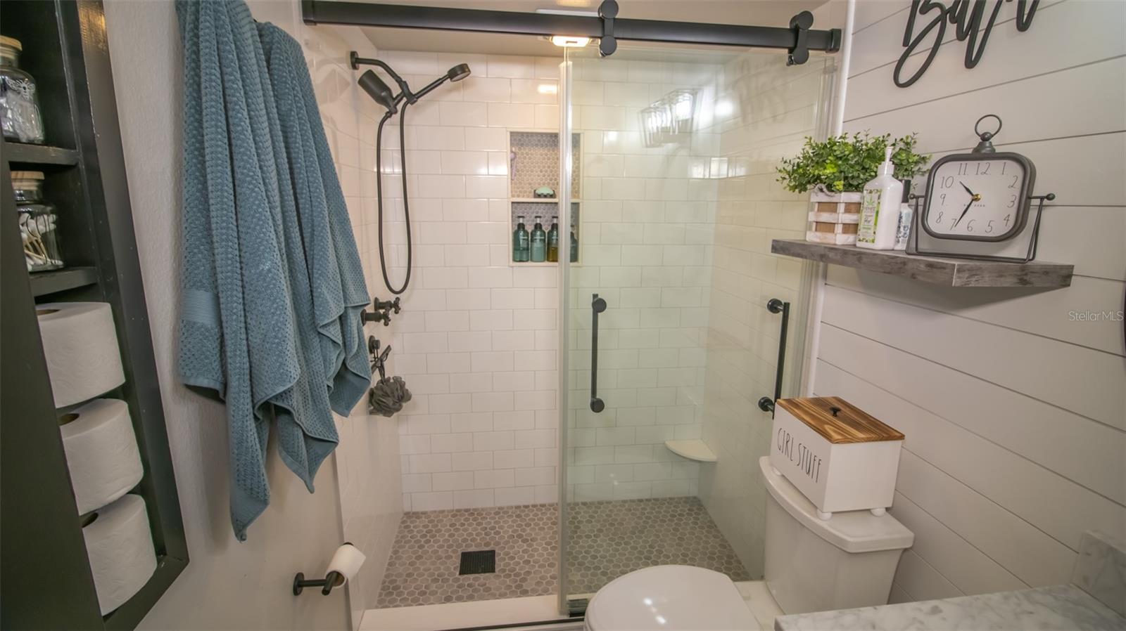 Image 11 of 26 For 2407 Leigh Terrace