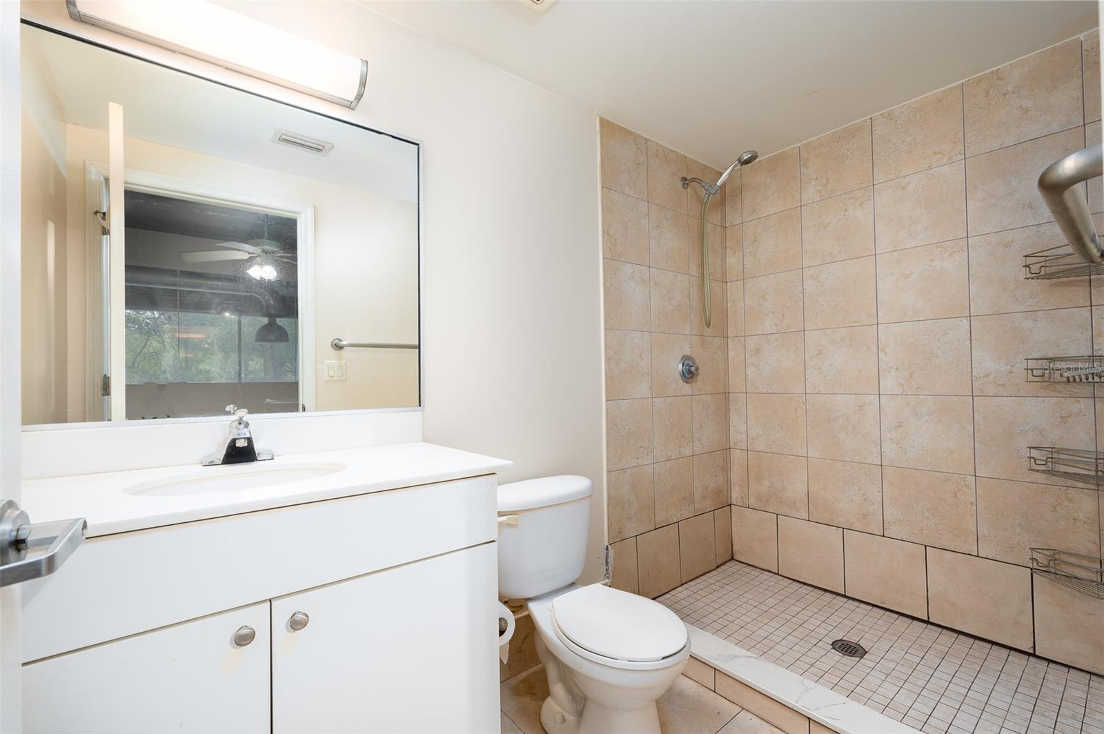 Image 11 of 29 For 2515 35th Place 103