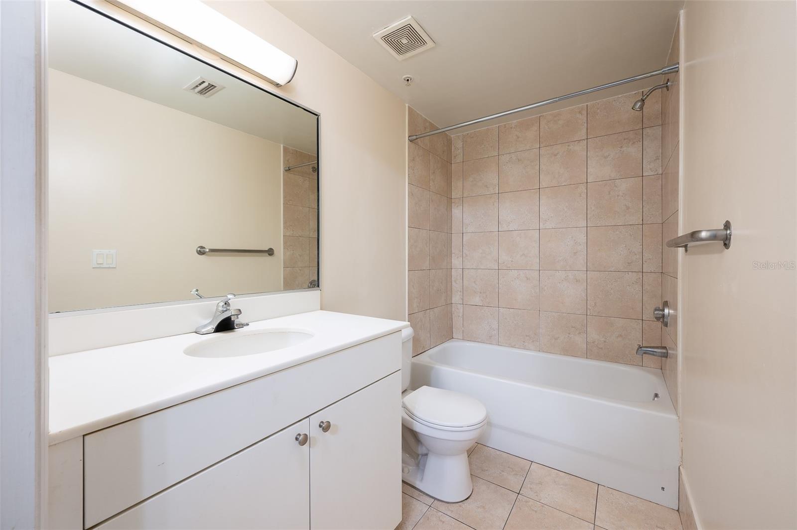 Image 15 of 29 For 2515 35th Place 103