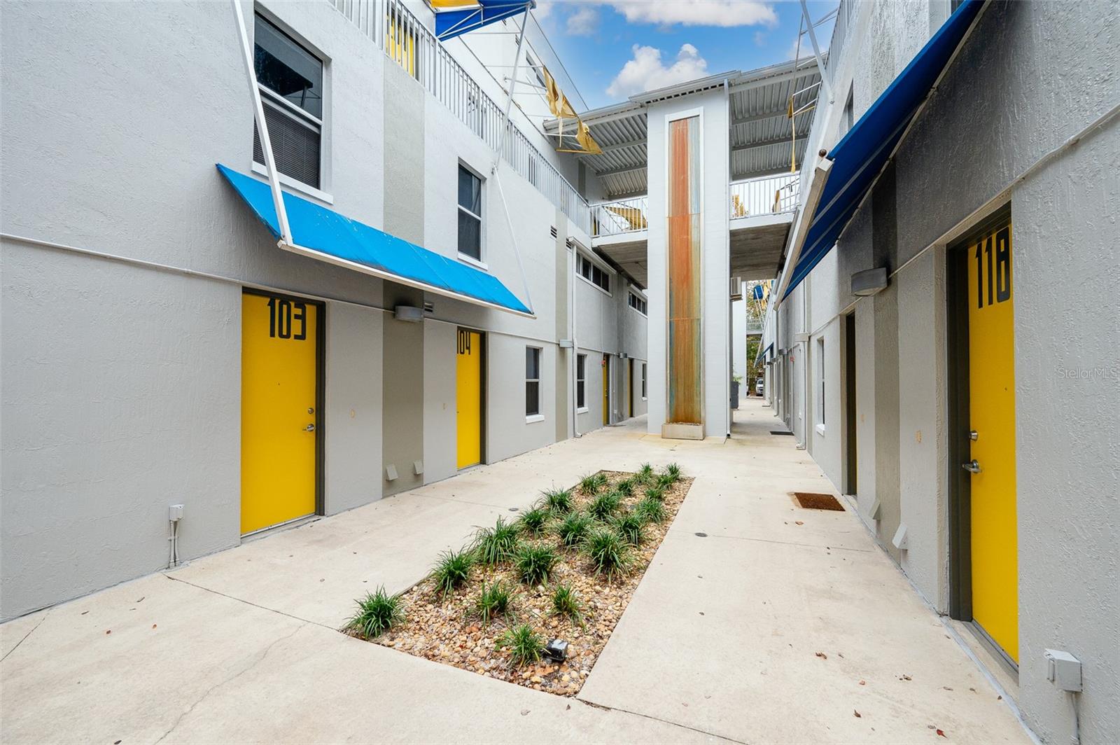 Image 24 of 29 For 2515 35th Place 103