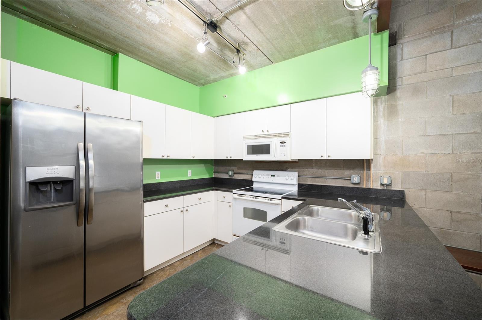 Image 7 of 29 For 2515 35th Place 103