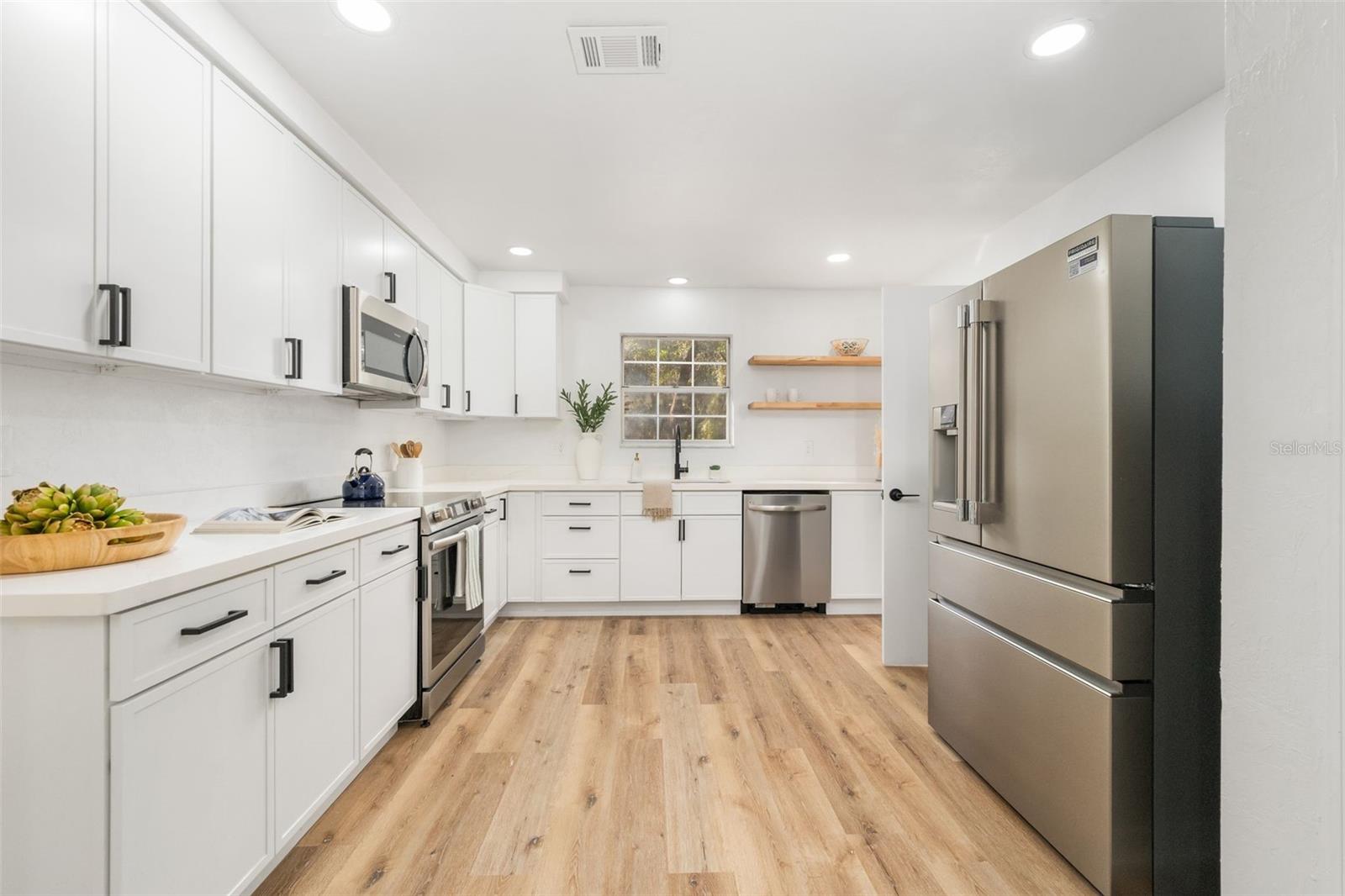 Image 12 of 33 For 7001 52nd Terrace