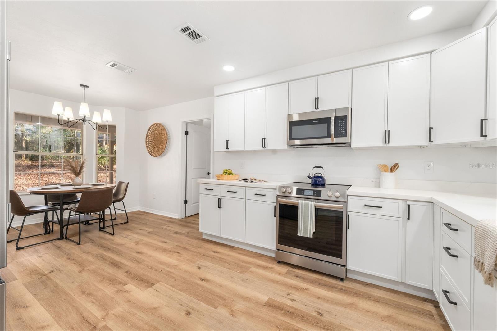 Image 13 of 33 For 7001 52nd Terrace