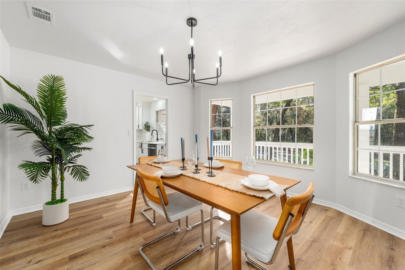 Image 15 of 33 For 7001 52nd Terrace