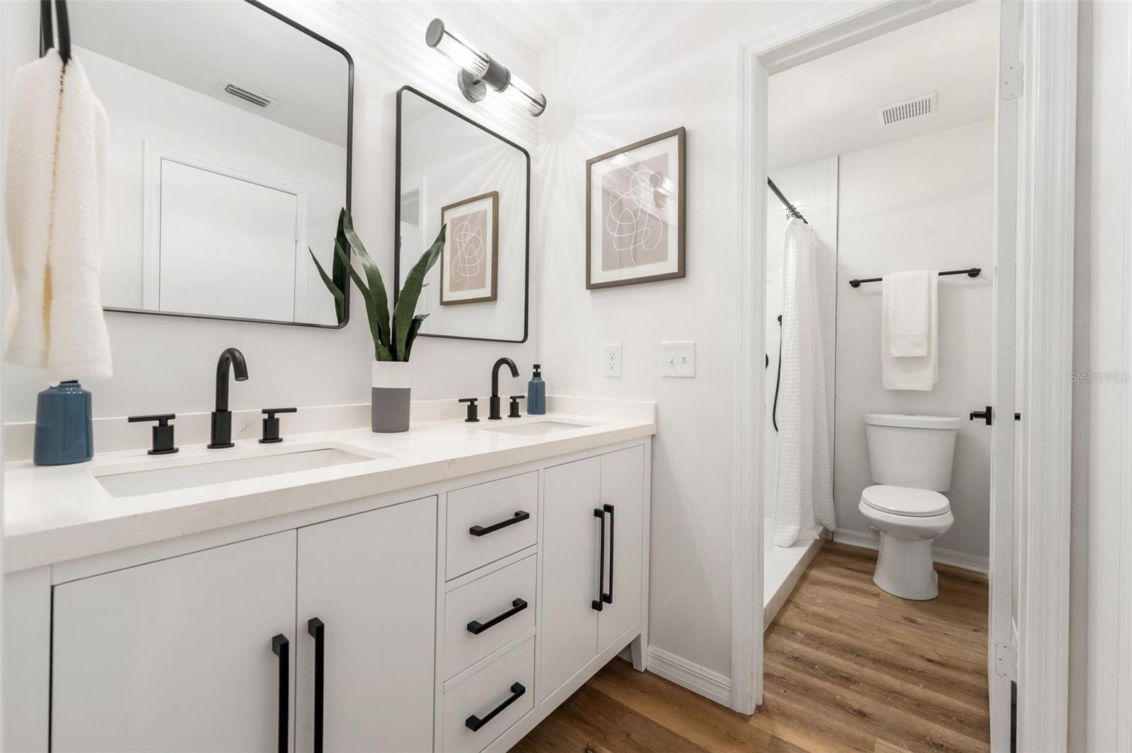 Image 19 of 33 For 7001 52nd Terrace