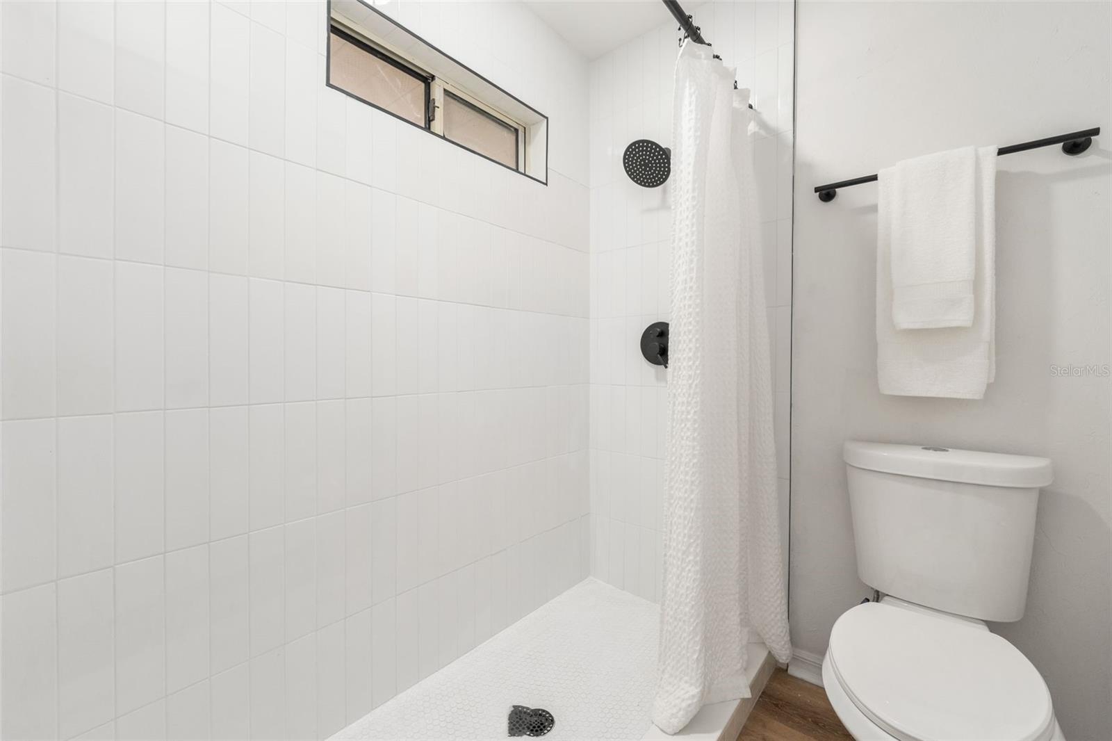 Image 20 of 33 For 7001 52nd Terrace