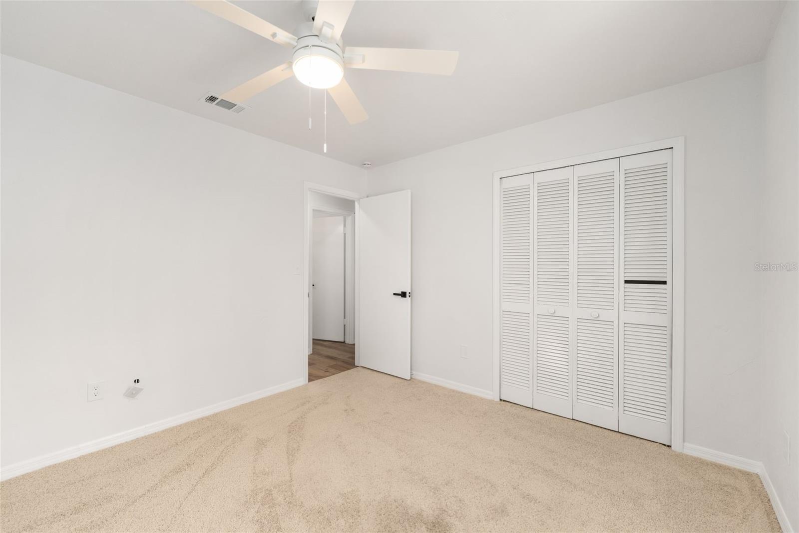 Image 24 of 33 For 7001 52nd Terrace