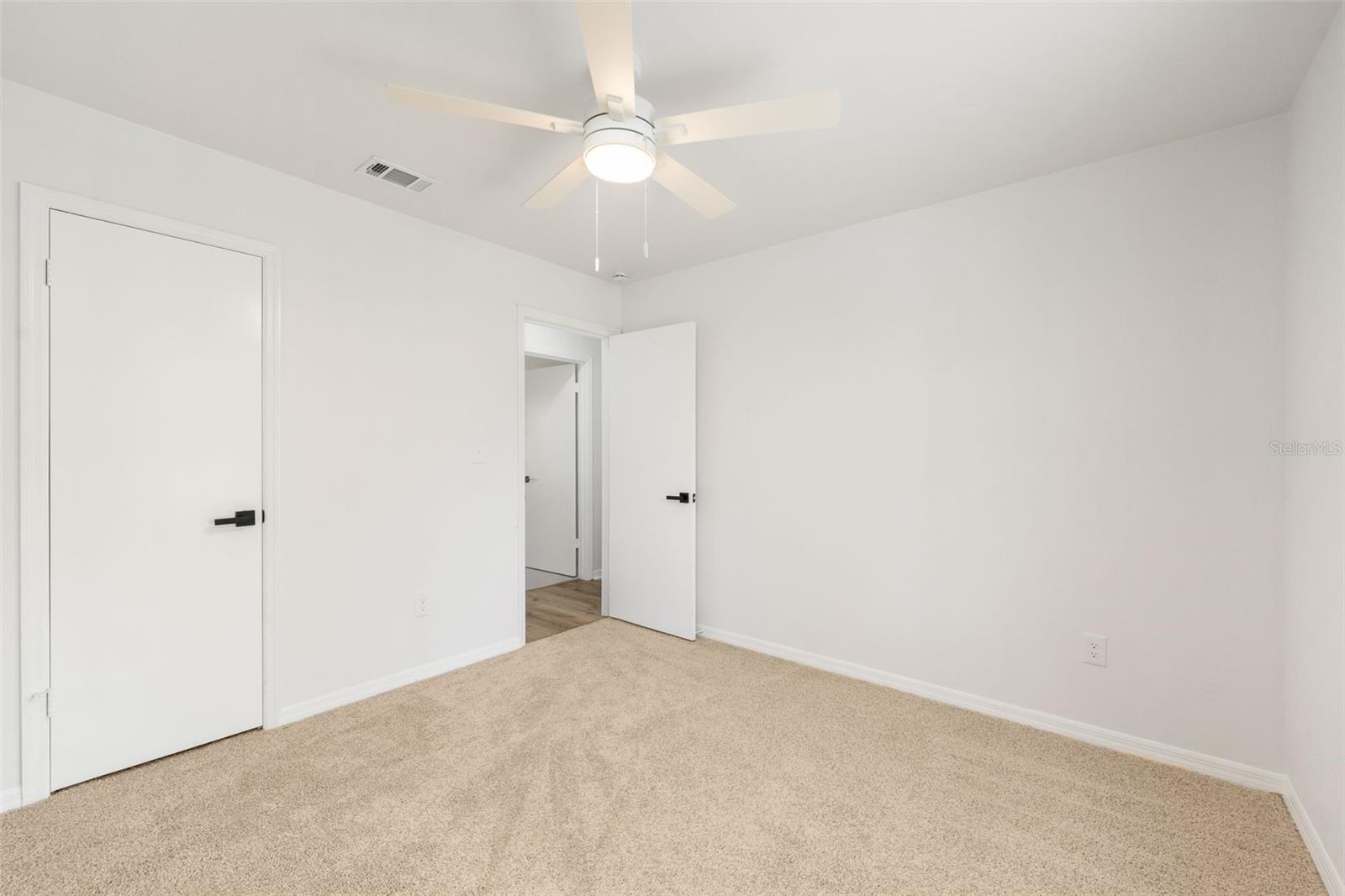 Image 27 of 33 For 7001 52nd Terrace