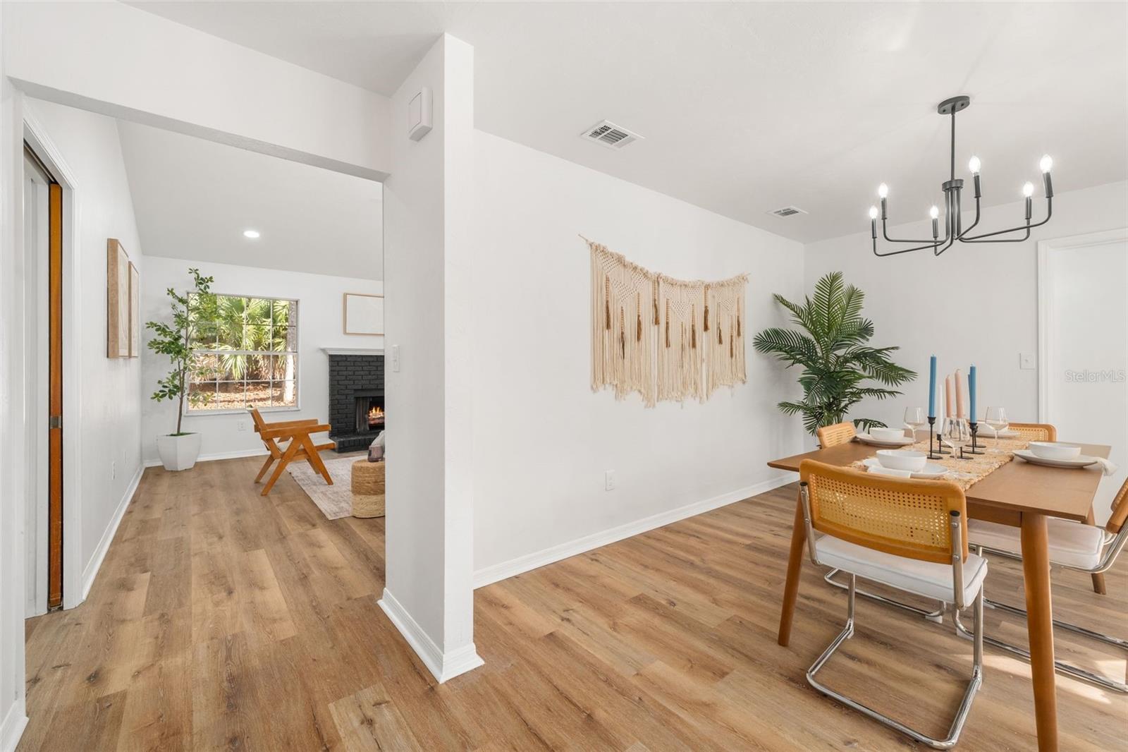 Image 7 of 33 For 7001 52nd Terrace