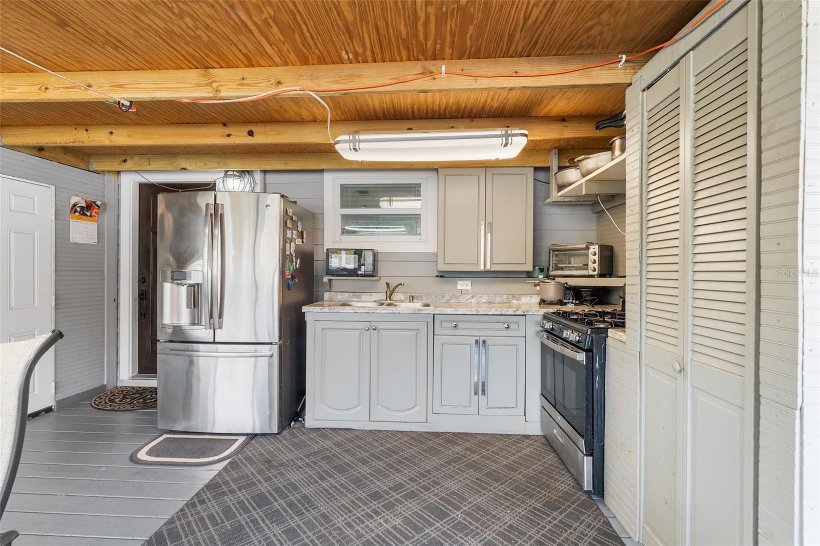 Image 13 of 31 For 164 Senior Court