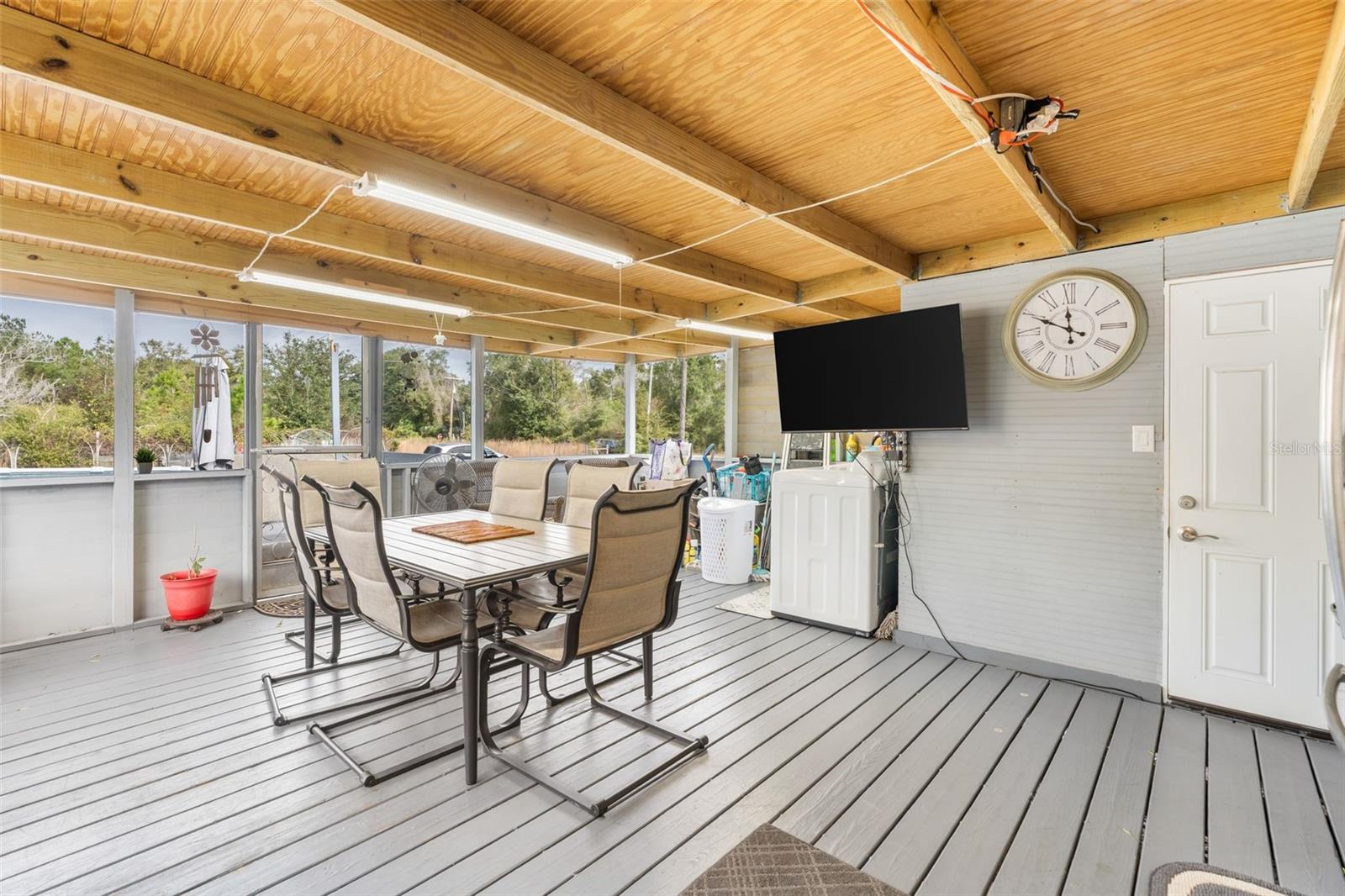 Image 16 of 31 For 164 Senior Court