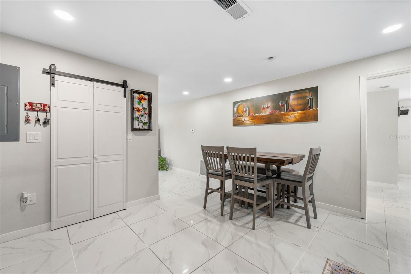 Image 4 of 31 For 164 Senior Court