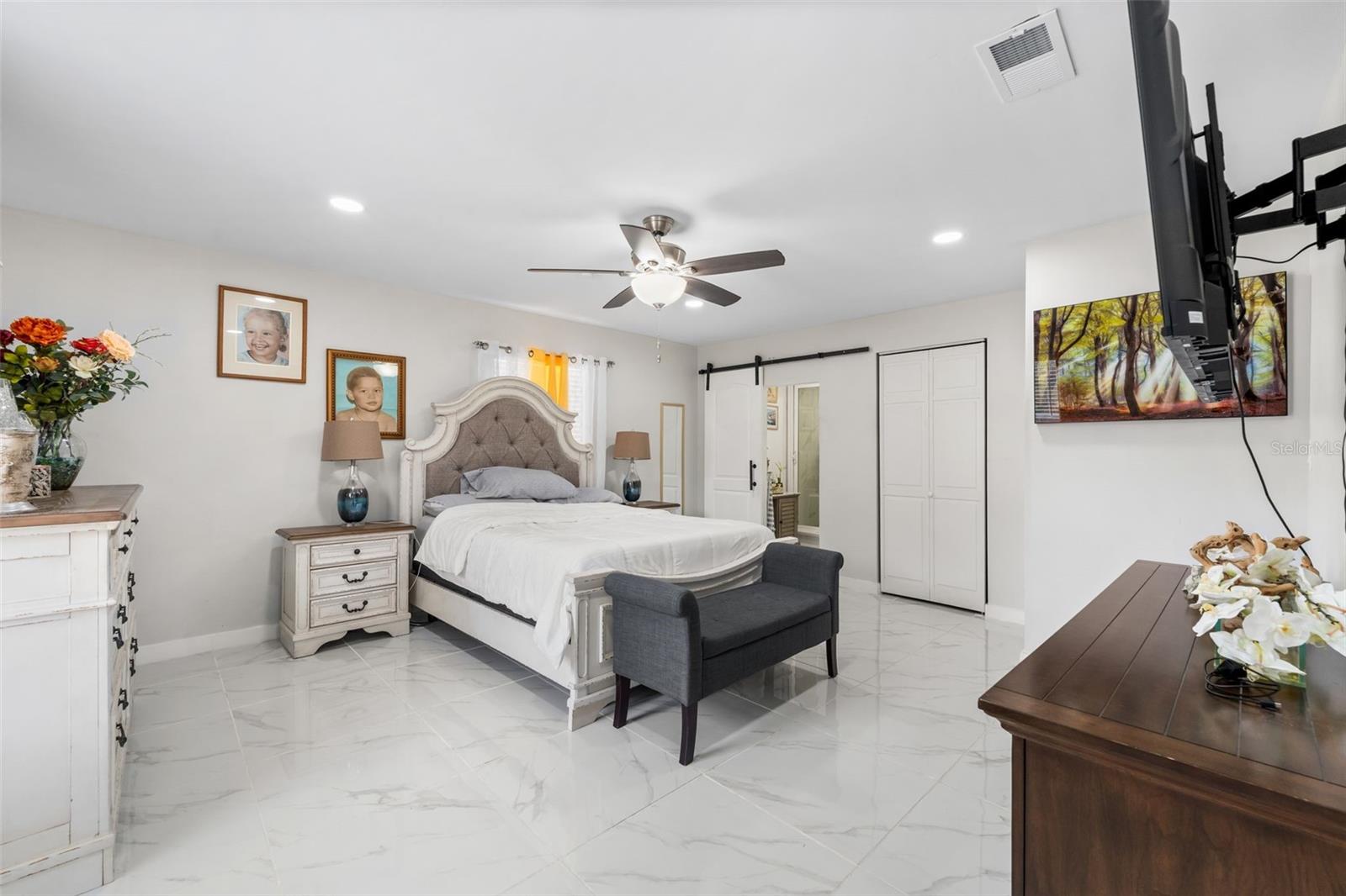 Image 5 of 31 For 164 Senior Court