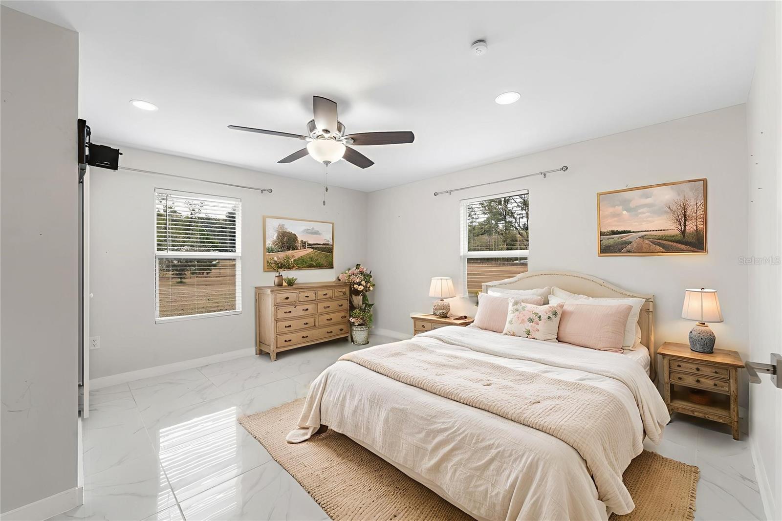 Image 7 of 31 For 164 Senior Court