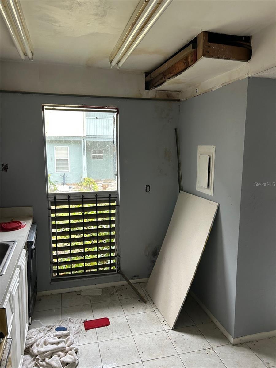 Image 4 of 9 For 717 75th Street 108