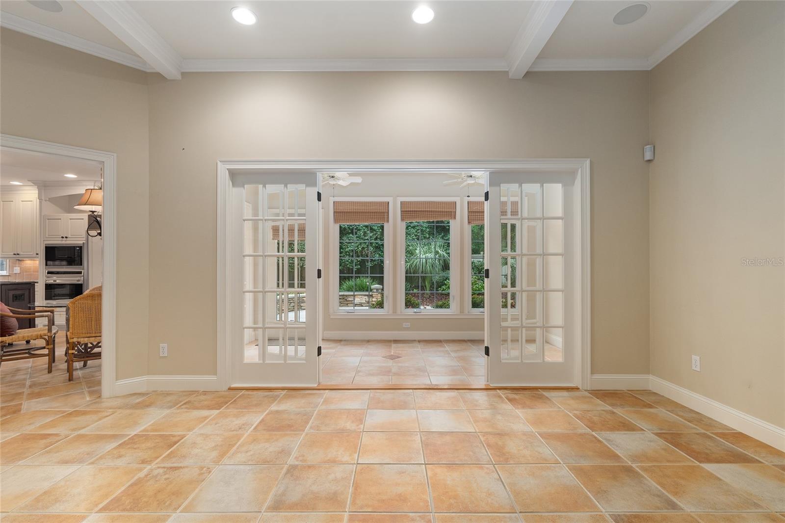 Image 18 of 87 For 3525 18th Avenue