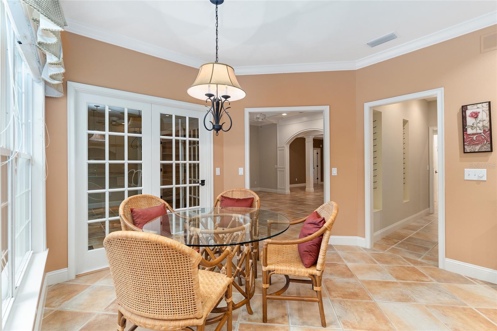 Image 21 of 87 For 3525 18th Avenue