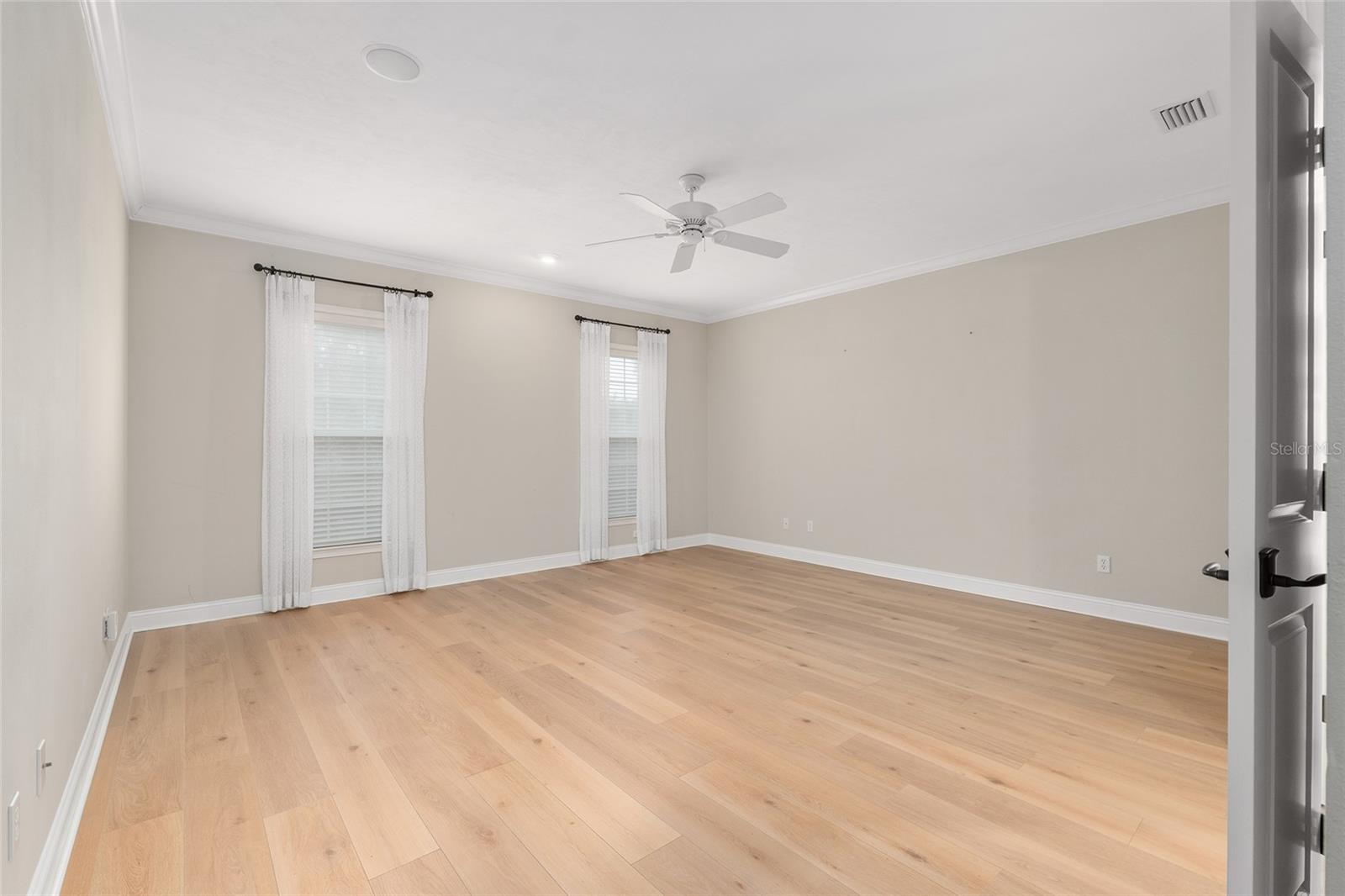 Image 35 of 87 For 3525 18th Avenue