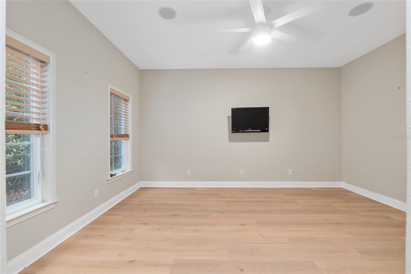 Image 55 of 87 For 3525 18th Avenue