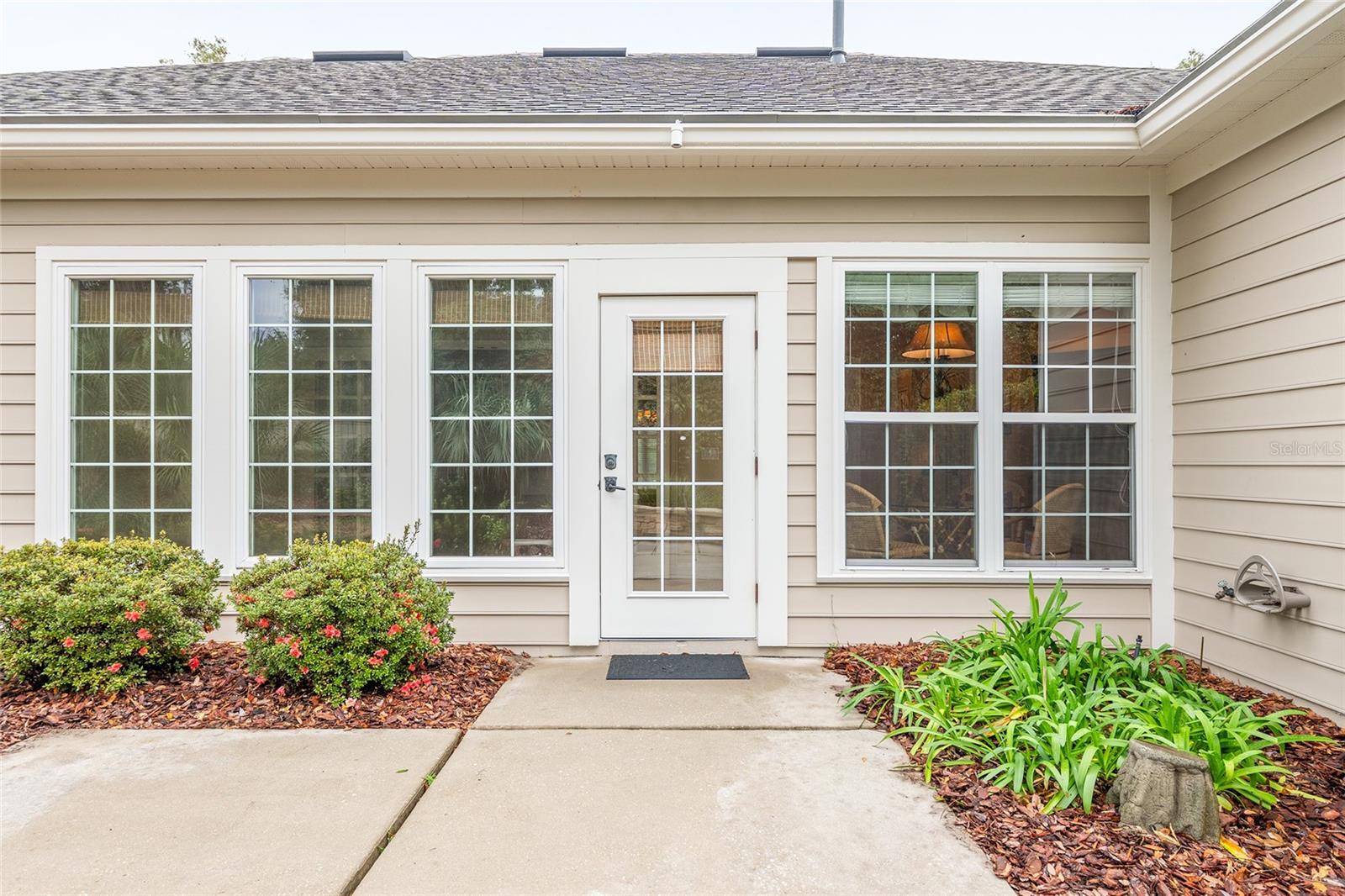 Image 69 of 87 For 3525 18th Avenue