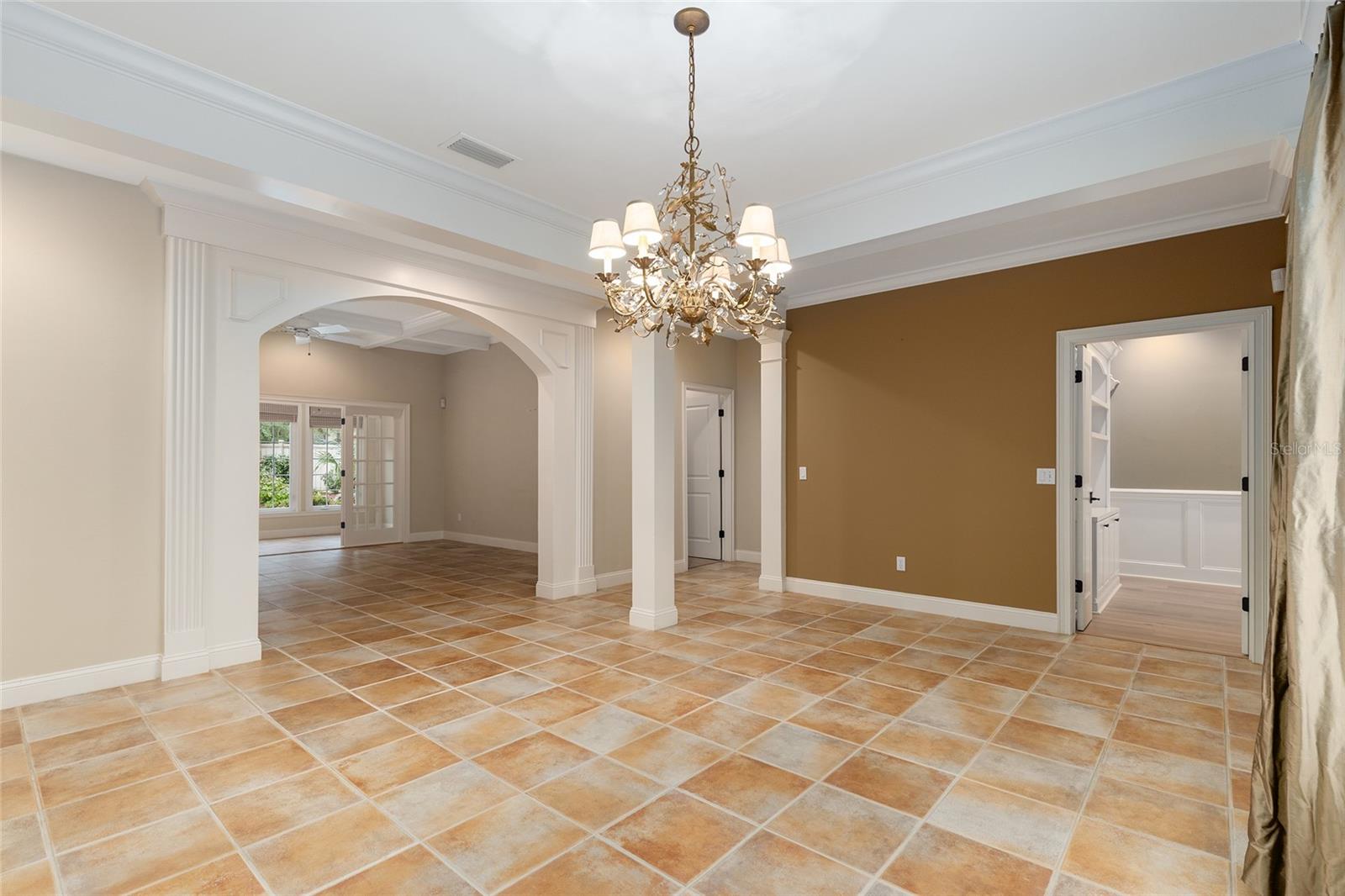 Image 9 of 87 For 3525 18th Avenue