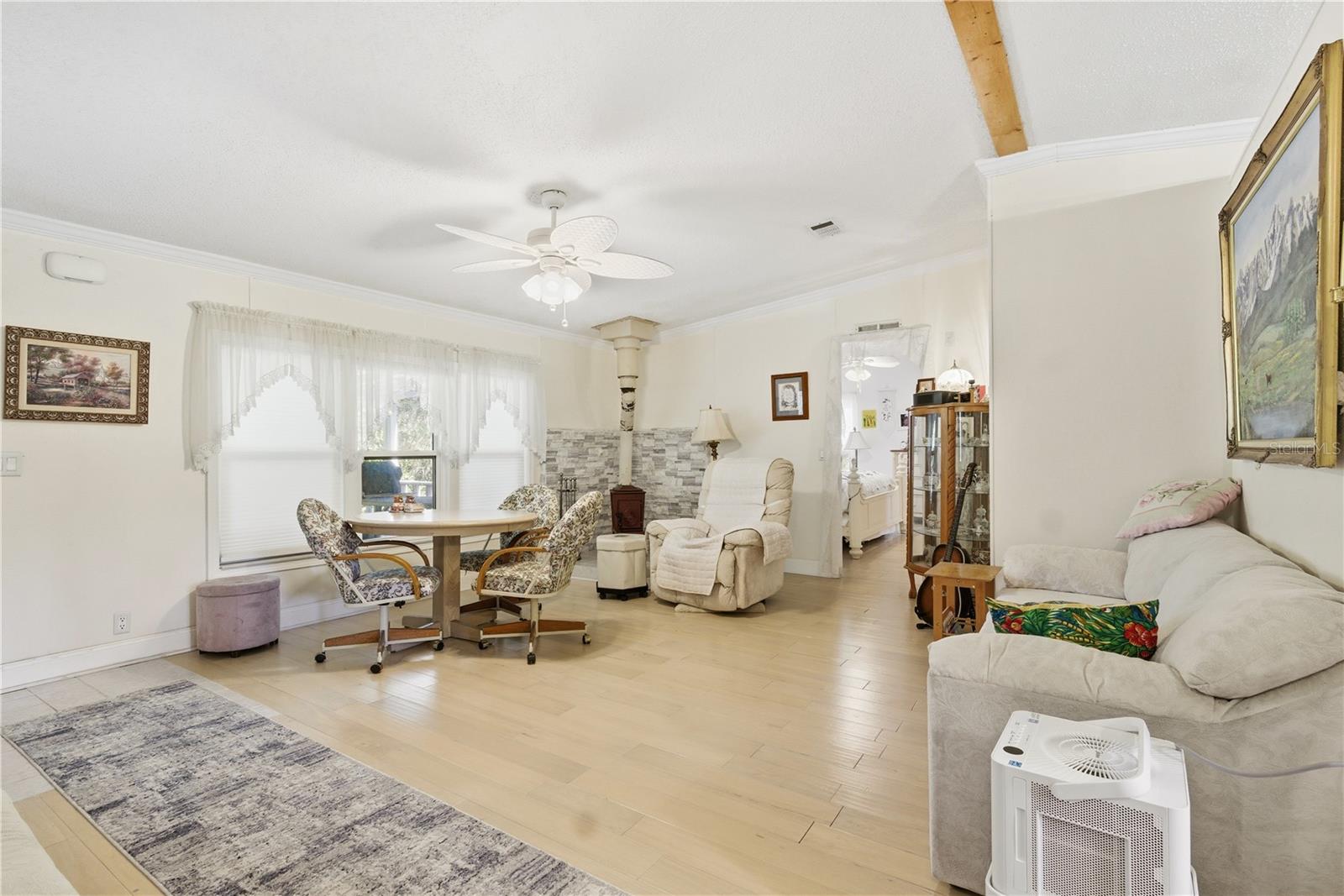 Image 43 of 55 For 1349 27th Place