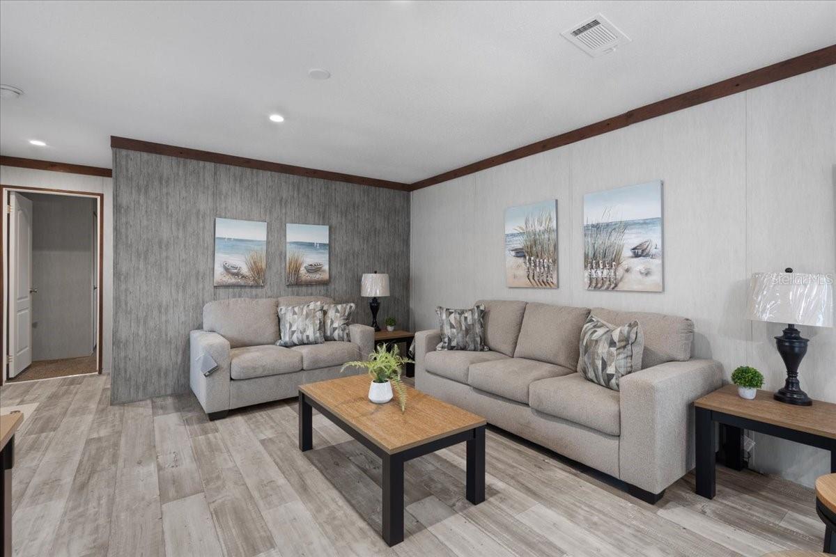 Image 4 of 32 For 1231 11th Drive