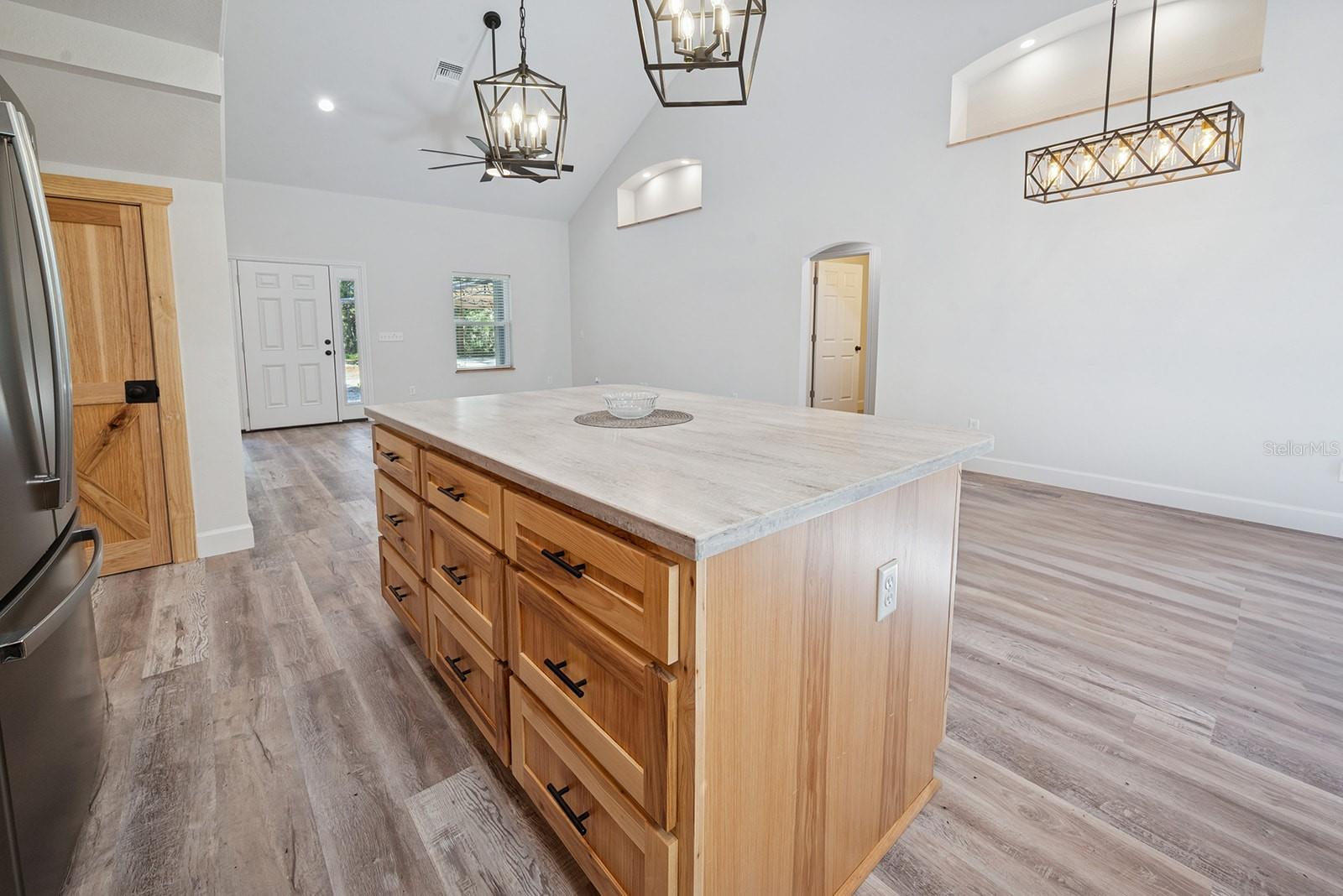 Image 25 of 49 For 4035 County Road 342