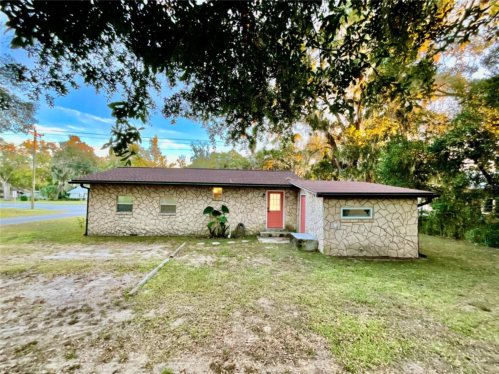 Image 32 of 34 For 18713 Charlotte Avenue