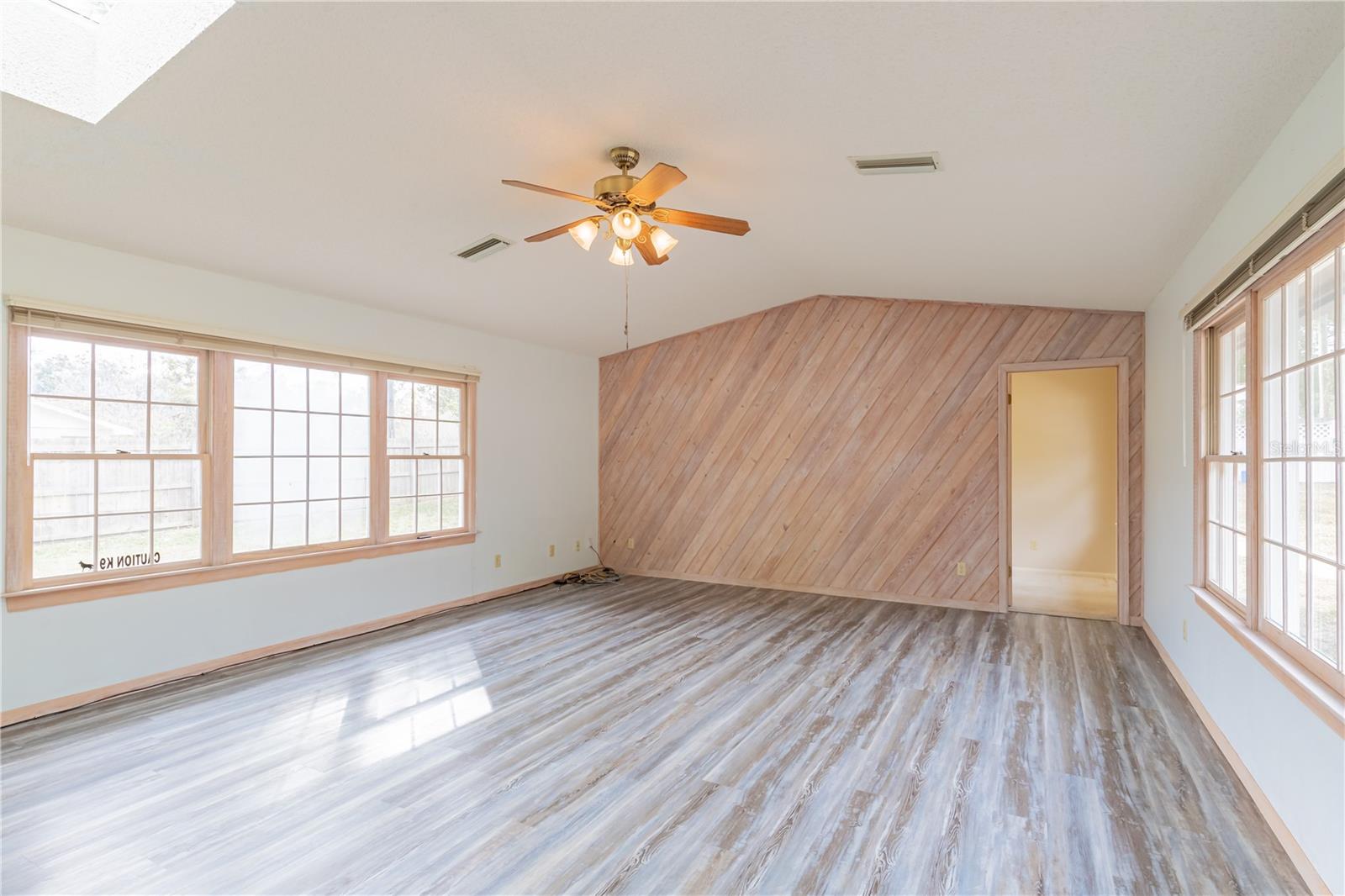 Image 18 of 44 For 420 Palmetto Avenue