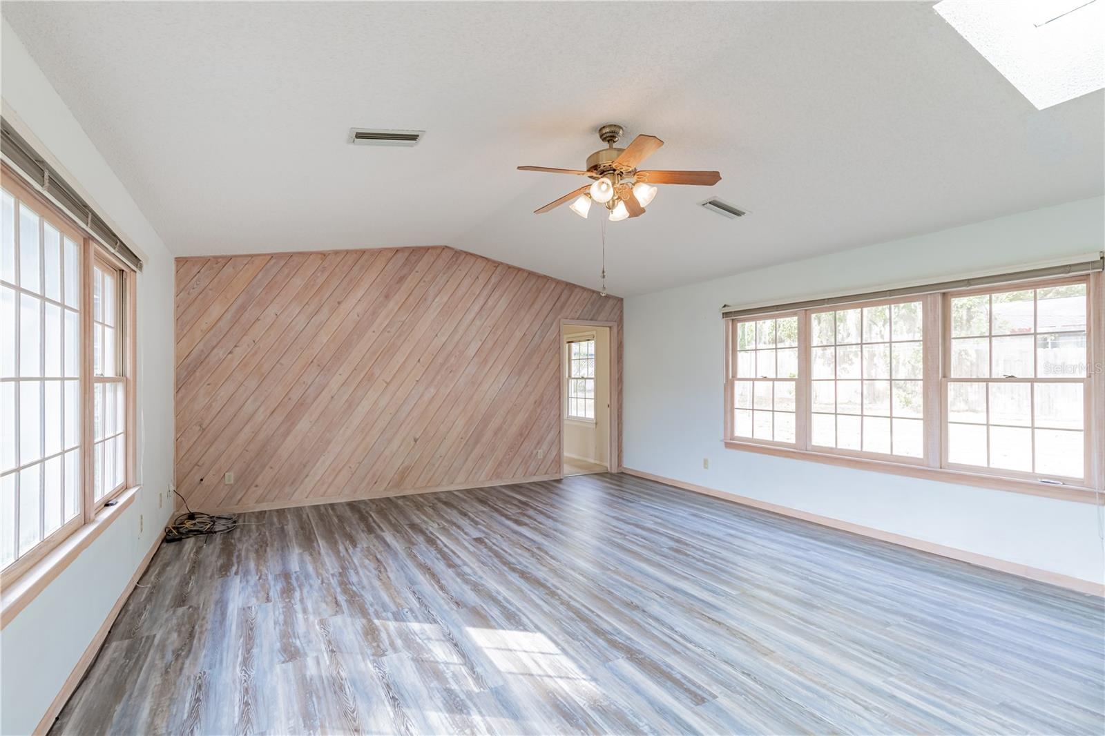 Image 19 of 44 For 420 Palmetto Avenue