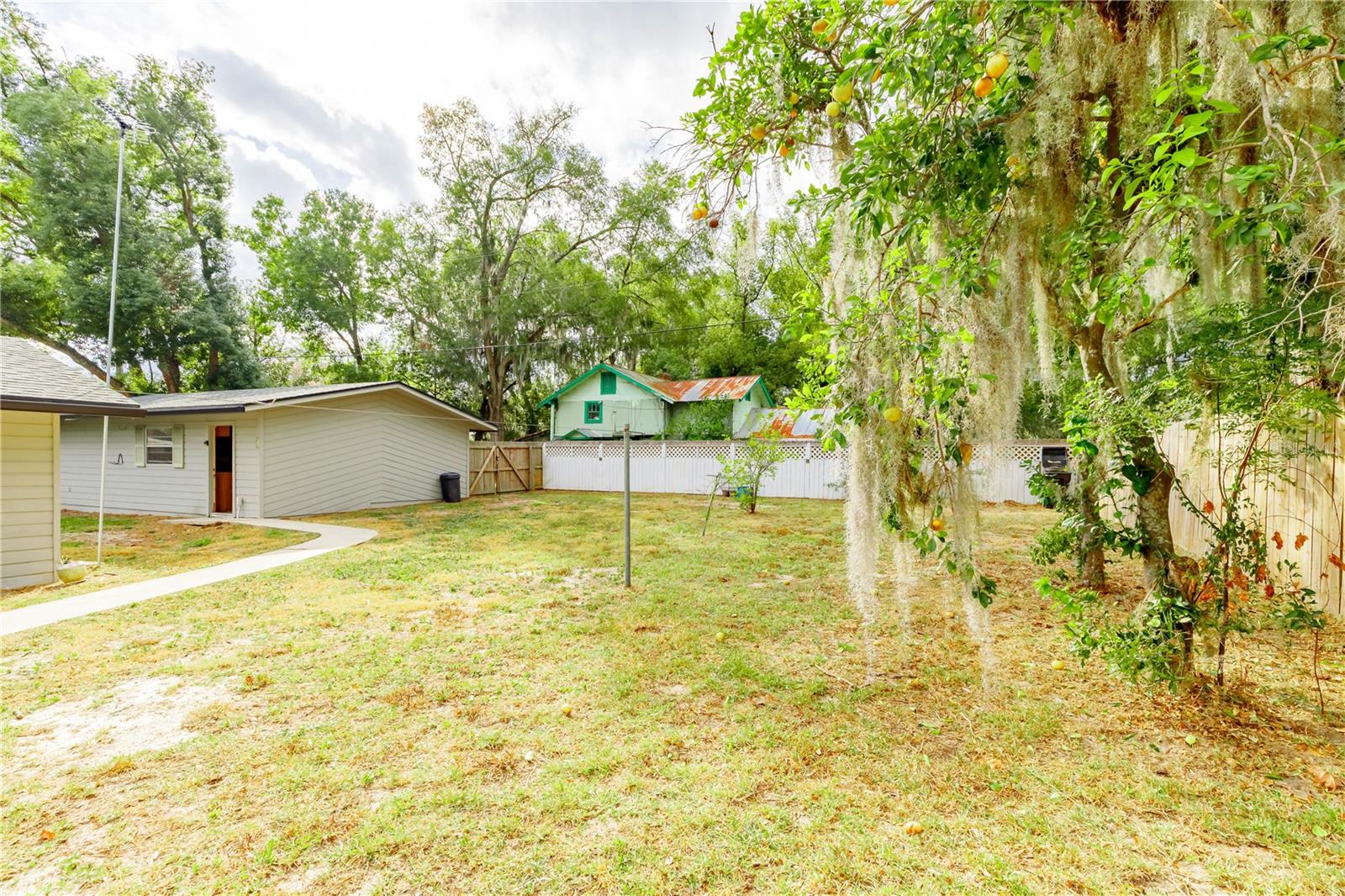 Image 36 of 44 For 420 Palmetto Avenue