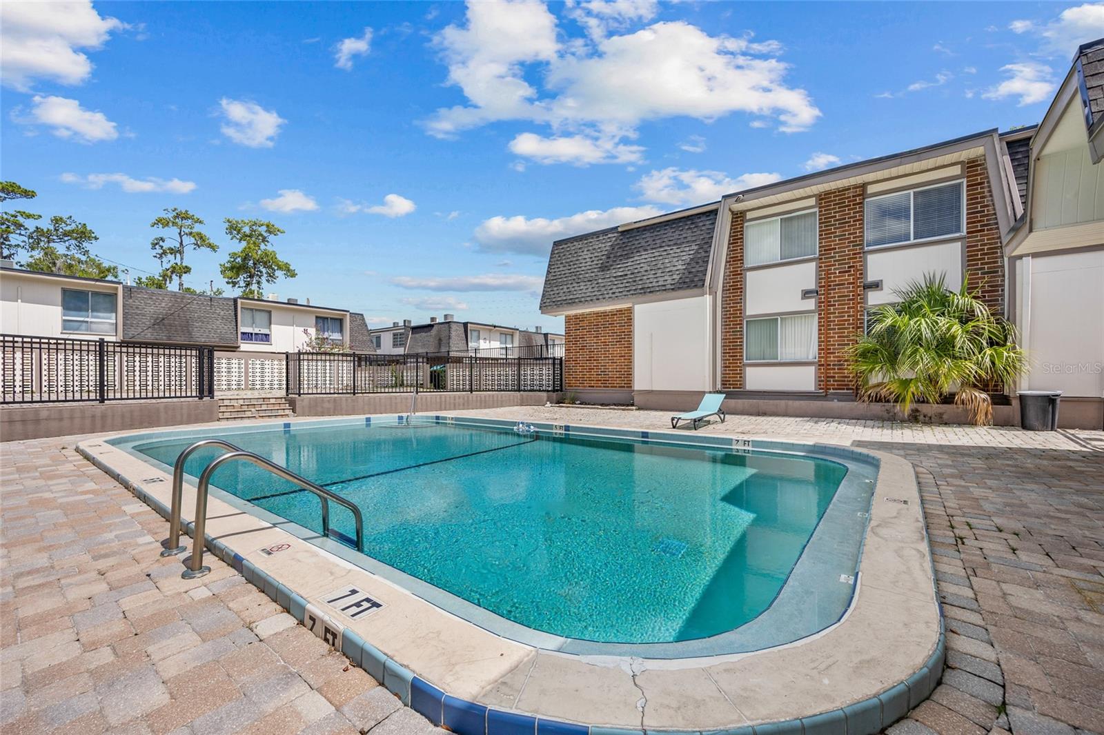 Image 15 of 18 For 1700 16th Court E29