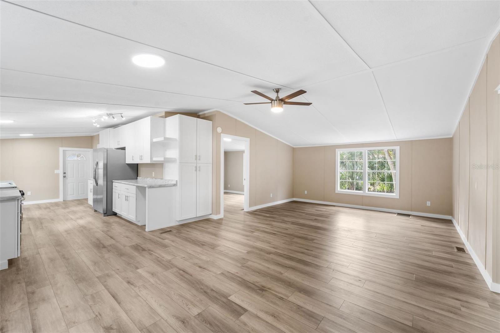 Image 9 of 18 For 5218 66th Street